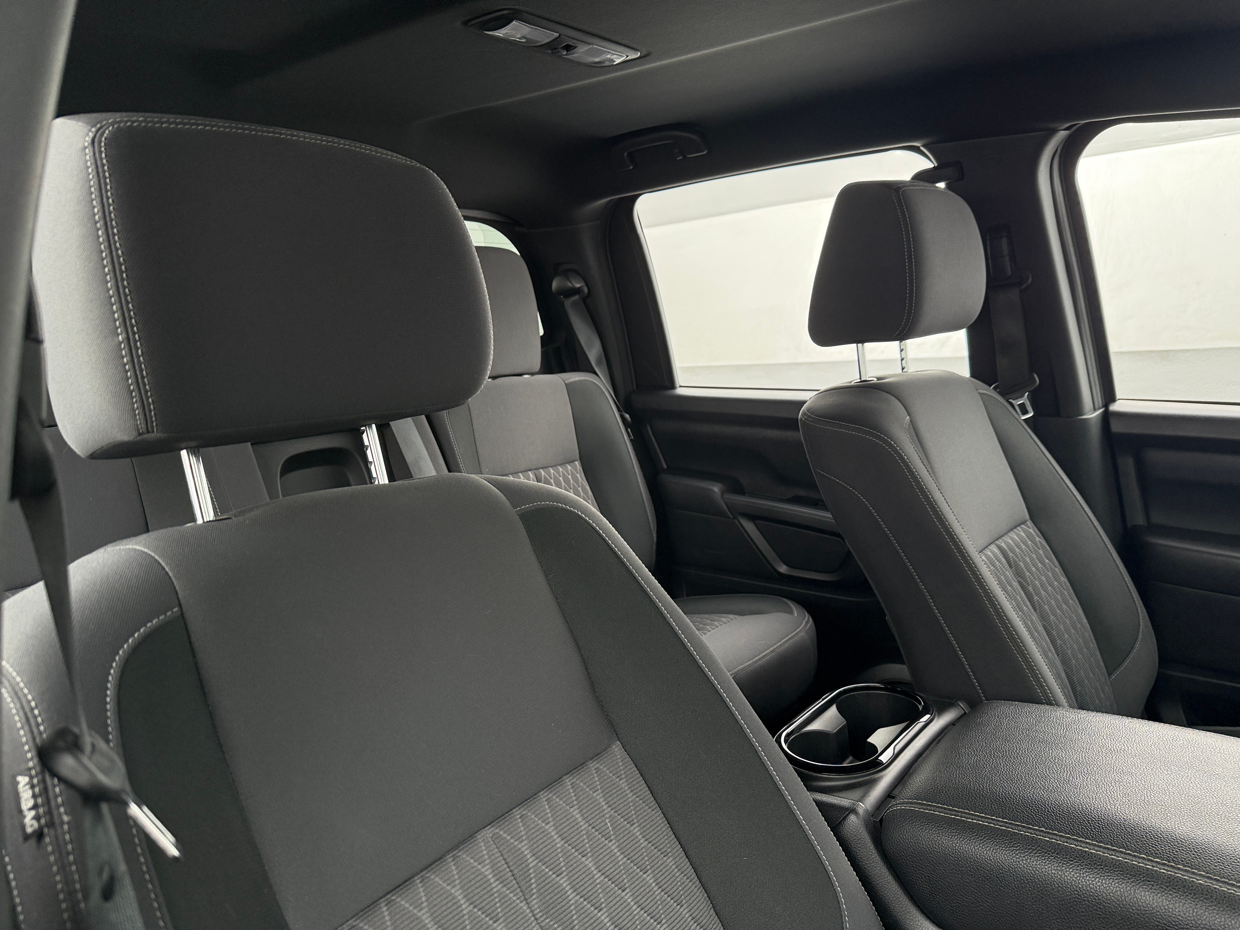 2023 Nissan Titan SV 2