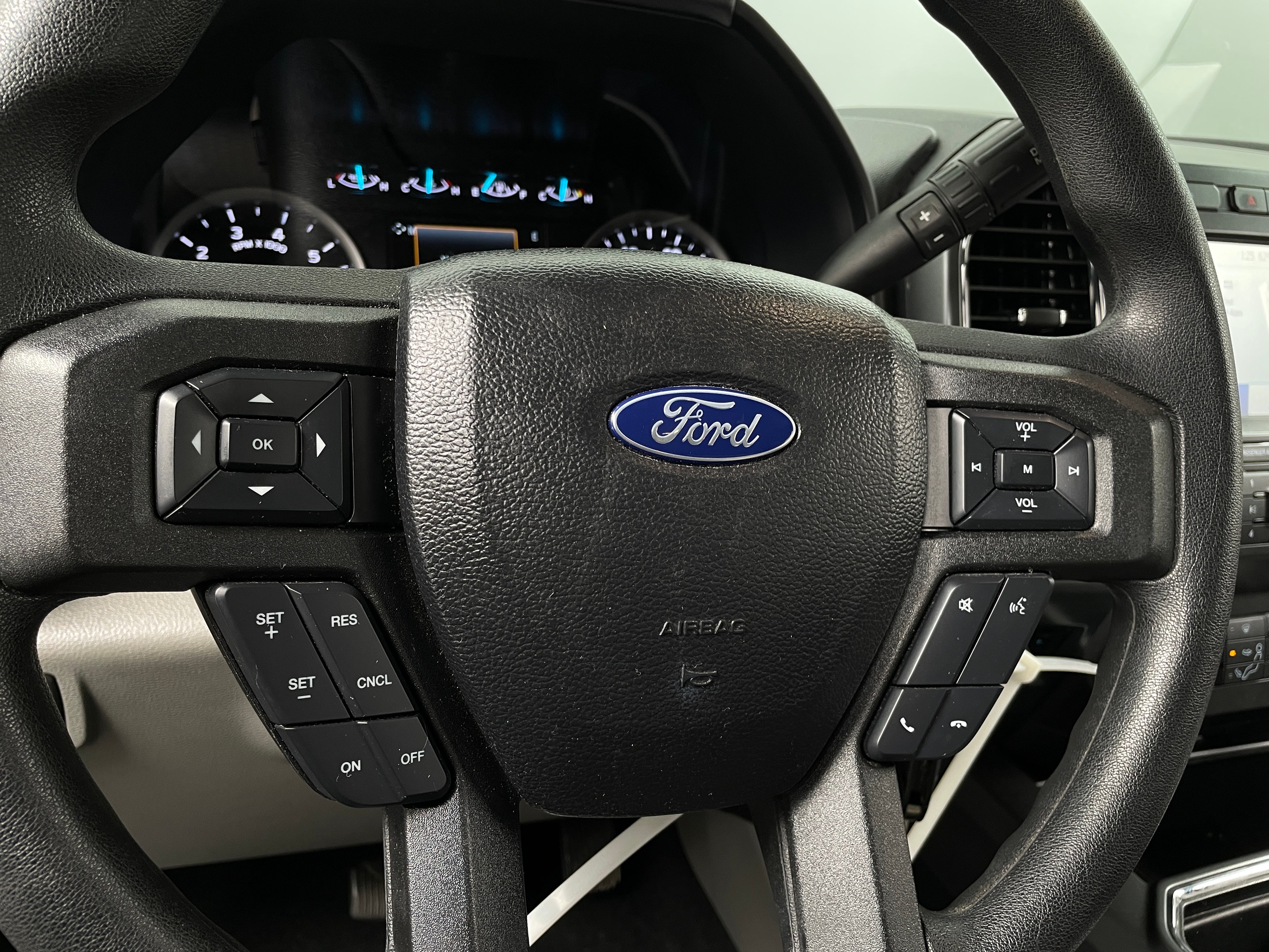 2020 Ford Econoline E-250 5
