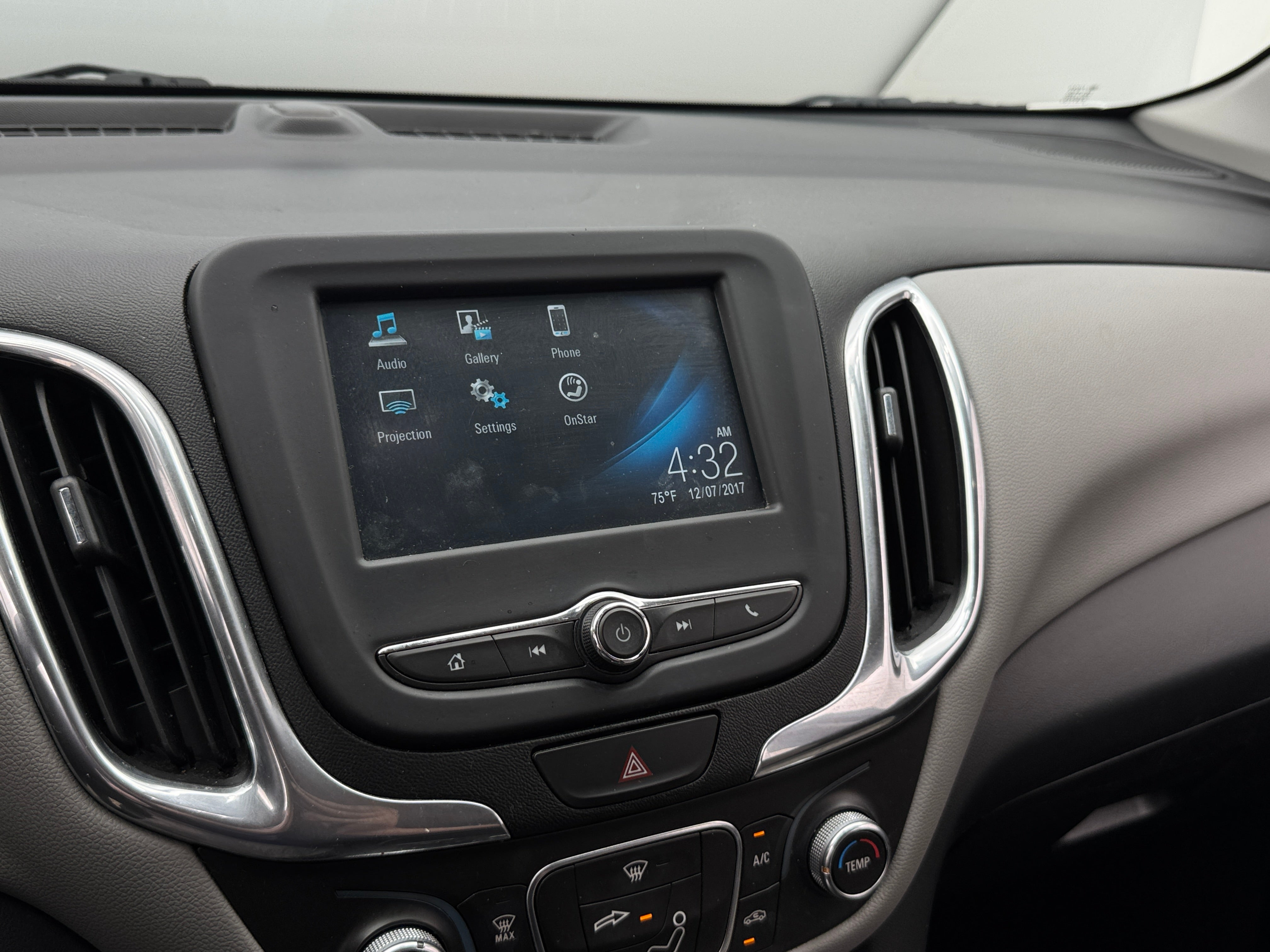 2018 Chevrolet Equinox LS 4