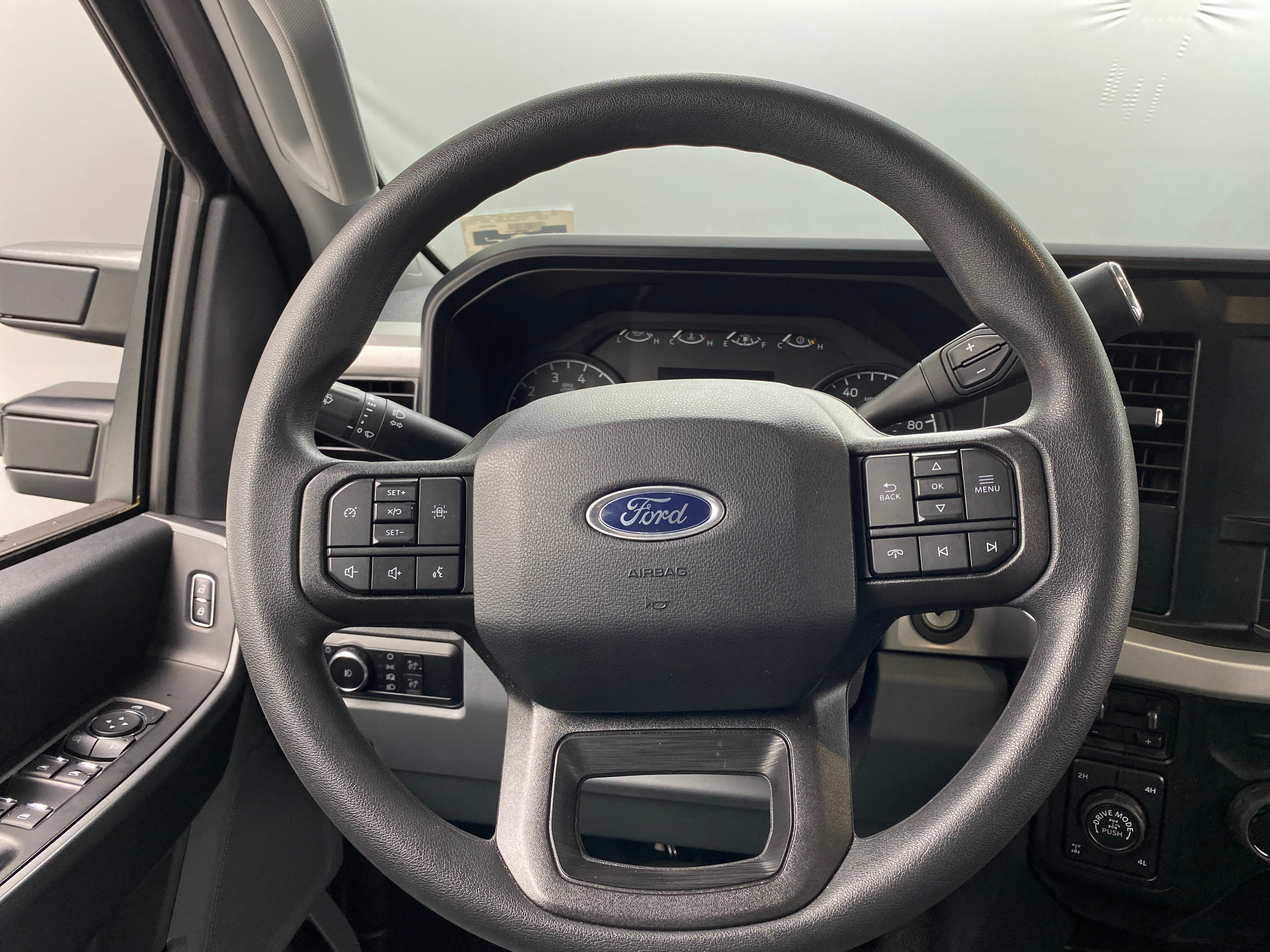 2023 Ford Econoline E-250 5
