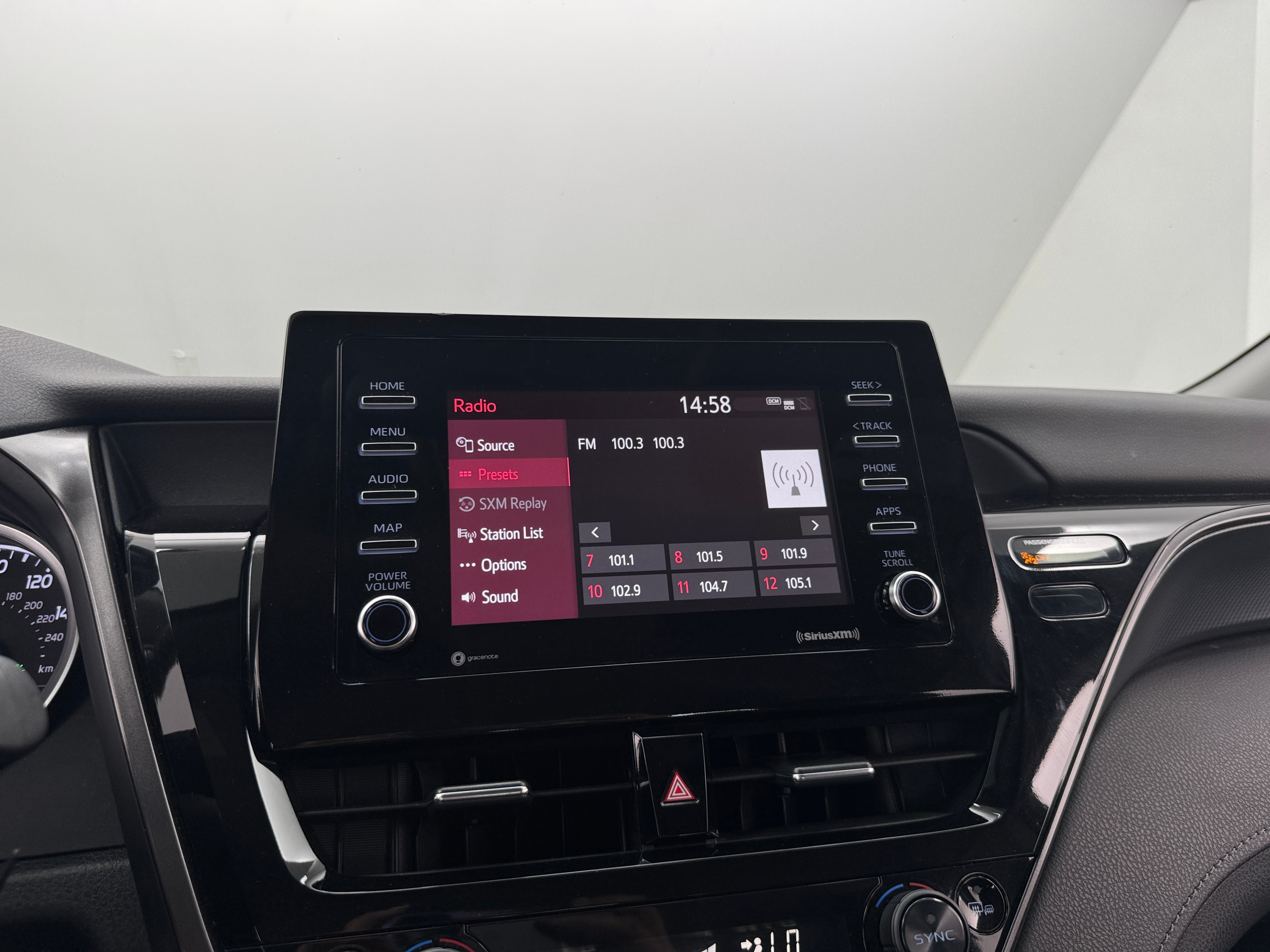 2023 Toyota Camry LE 4