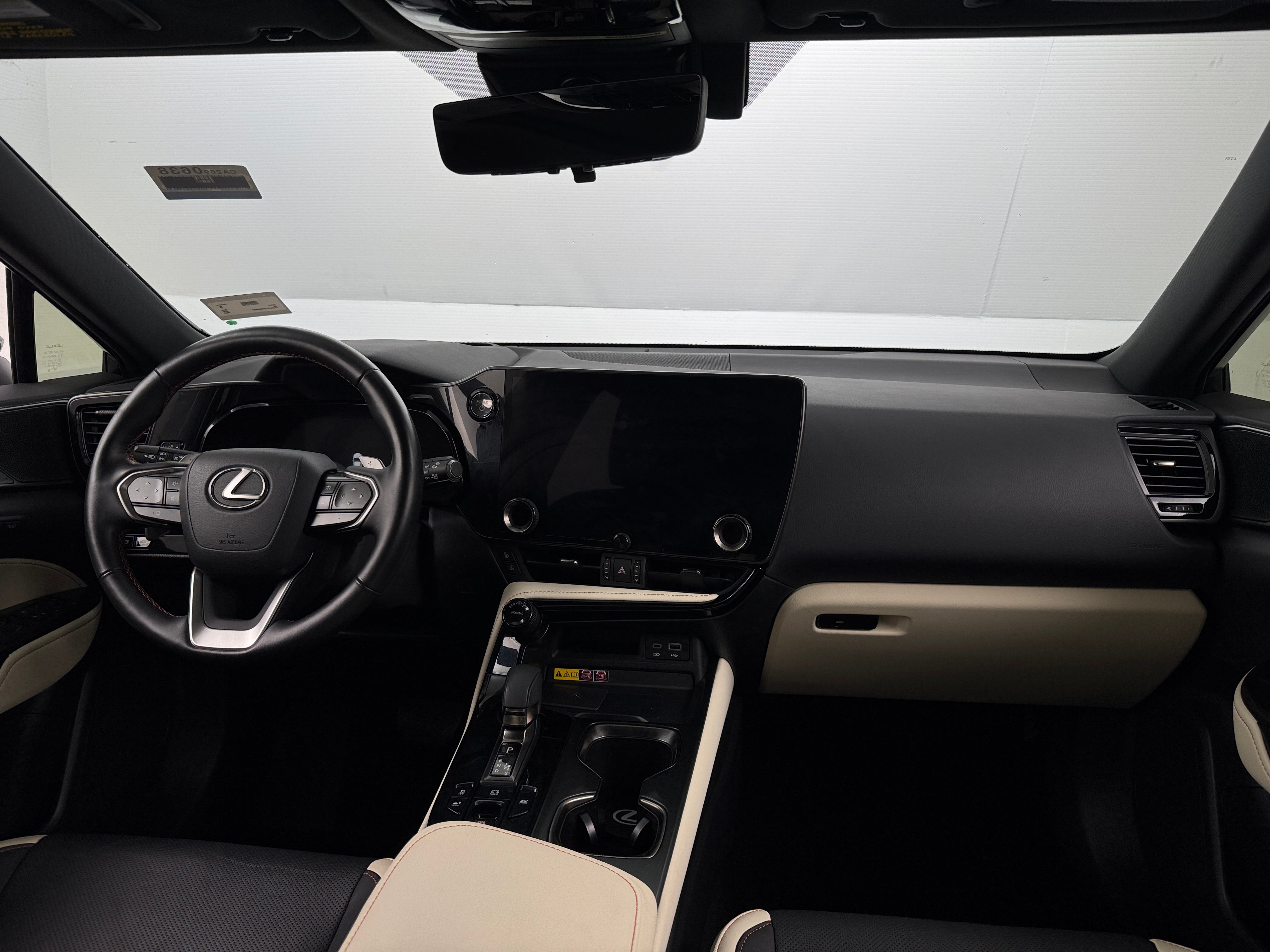 2024 Lexus NX Hybrid 350h Luxury 2