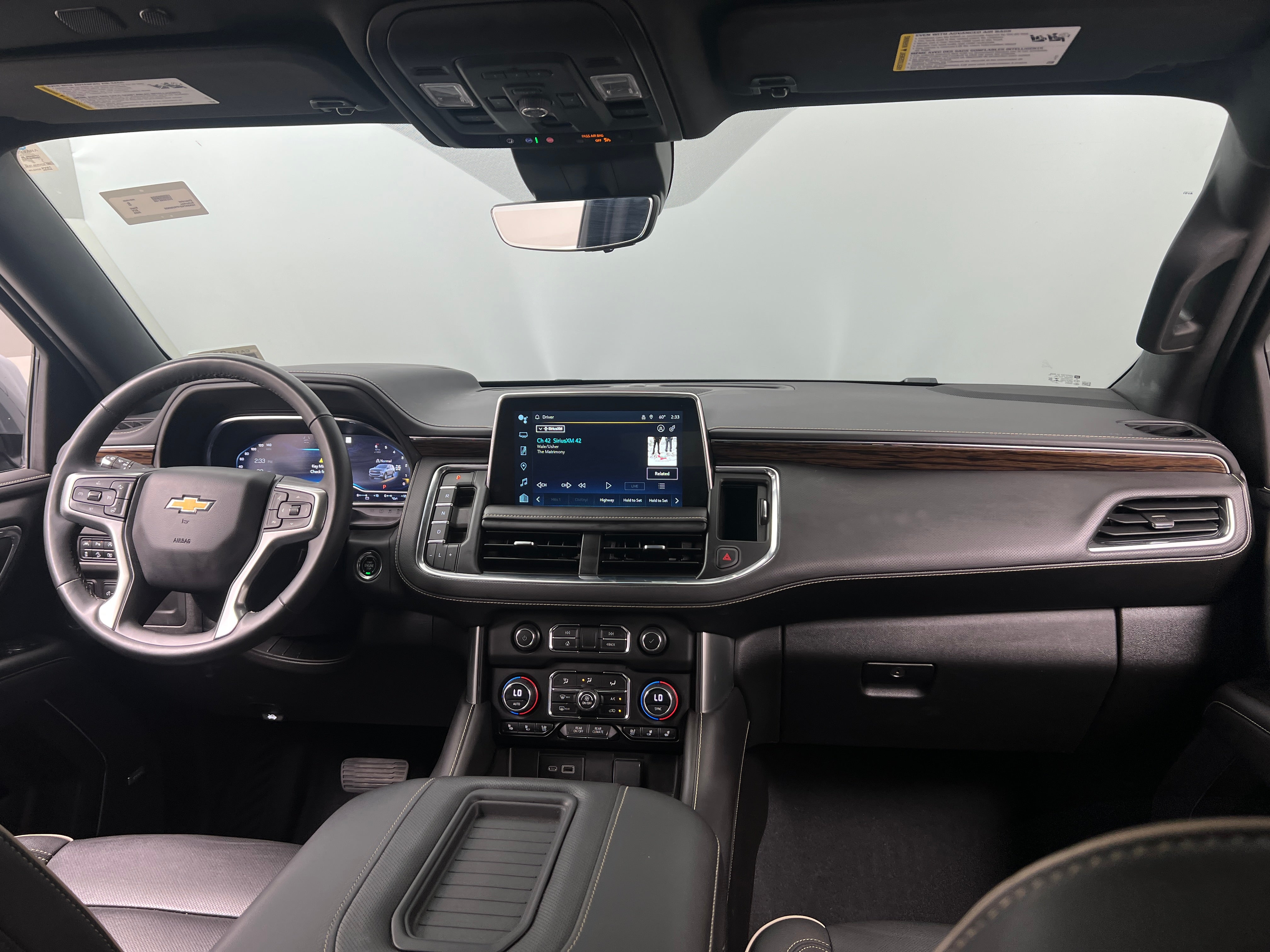2023 Chevrolet Suburban Premier 2