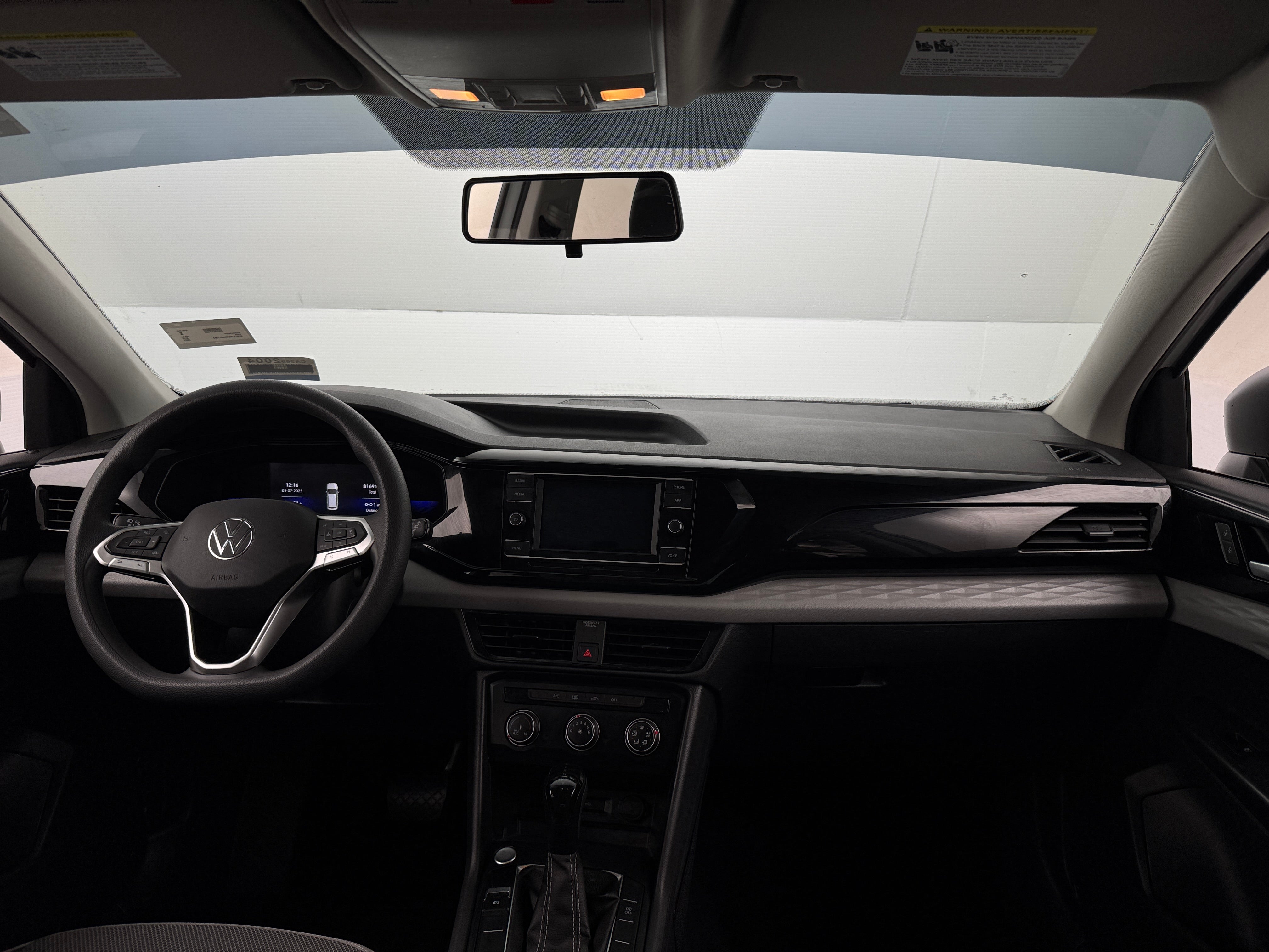2022 Volkswagen Taos S 3