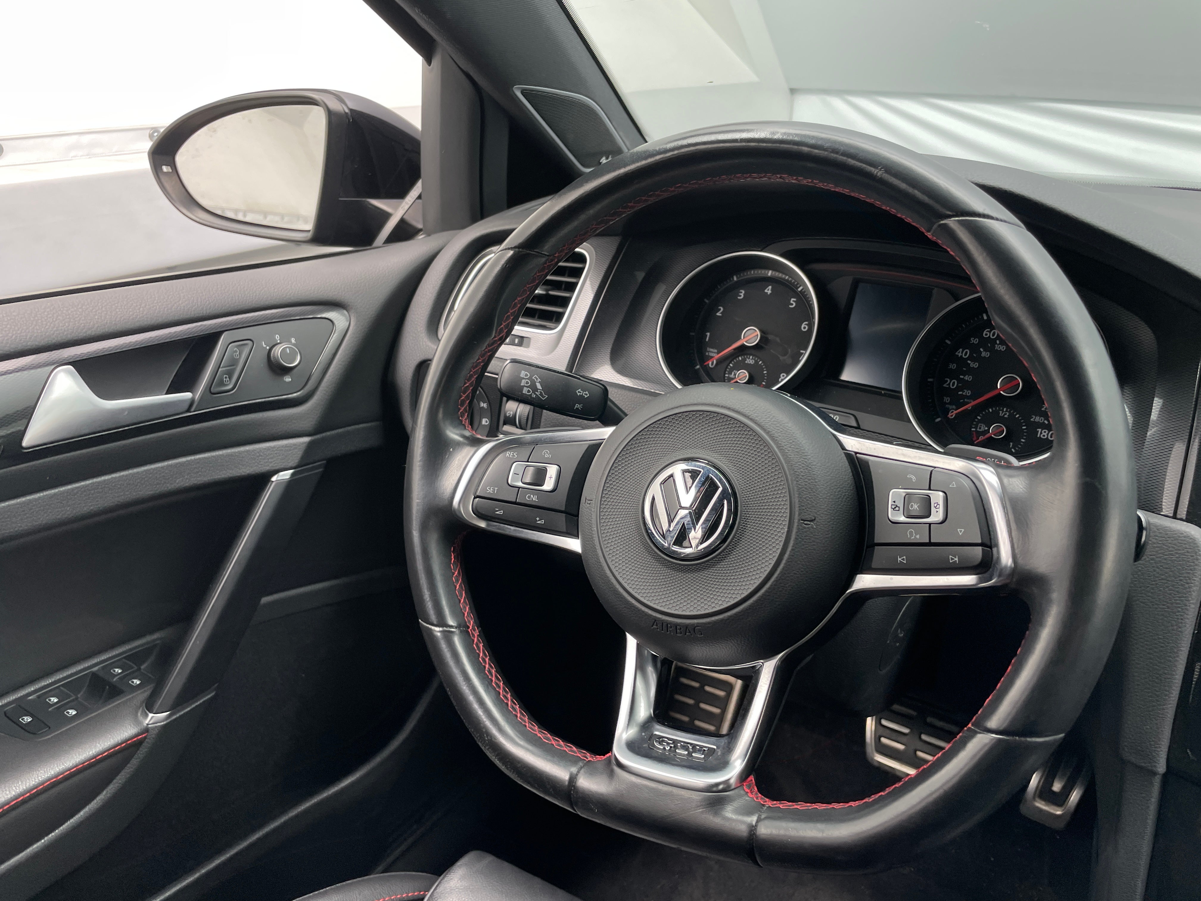 2017 Volkswagen Golf GTI SE 5