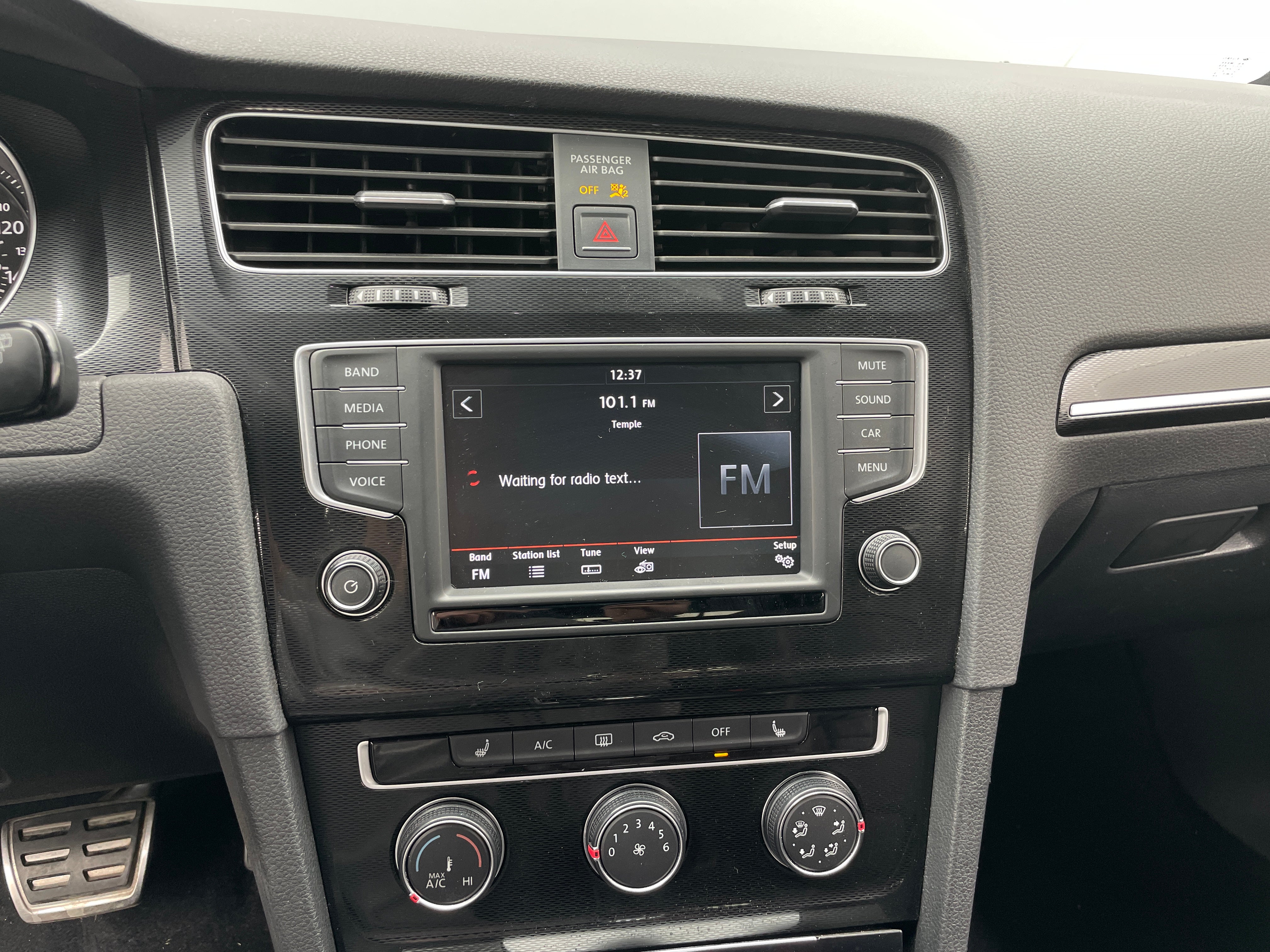 2017 Volkswagen Golf GTI SE 4