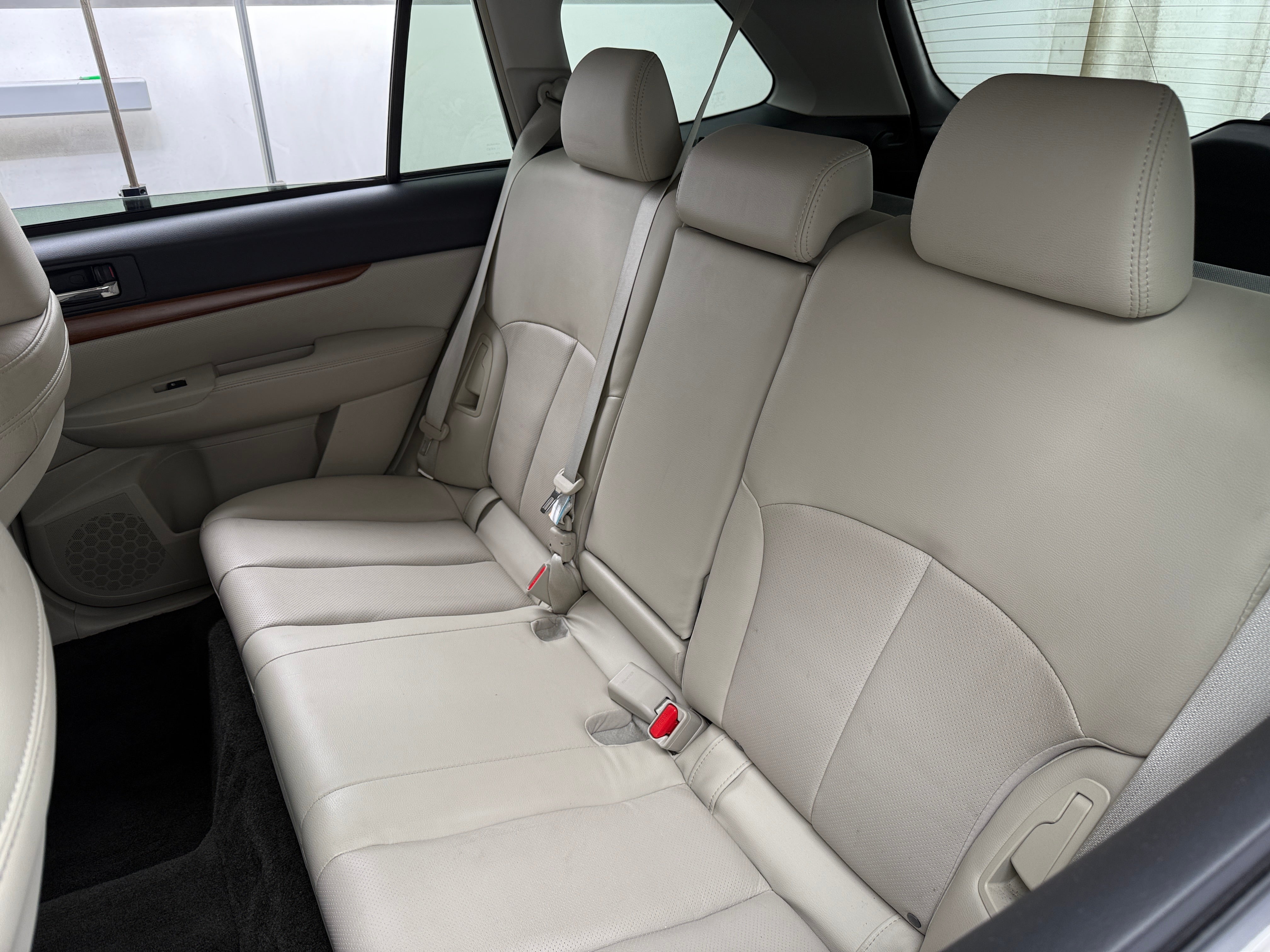 2014 Subaru Outback 2.5i Limited 5