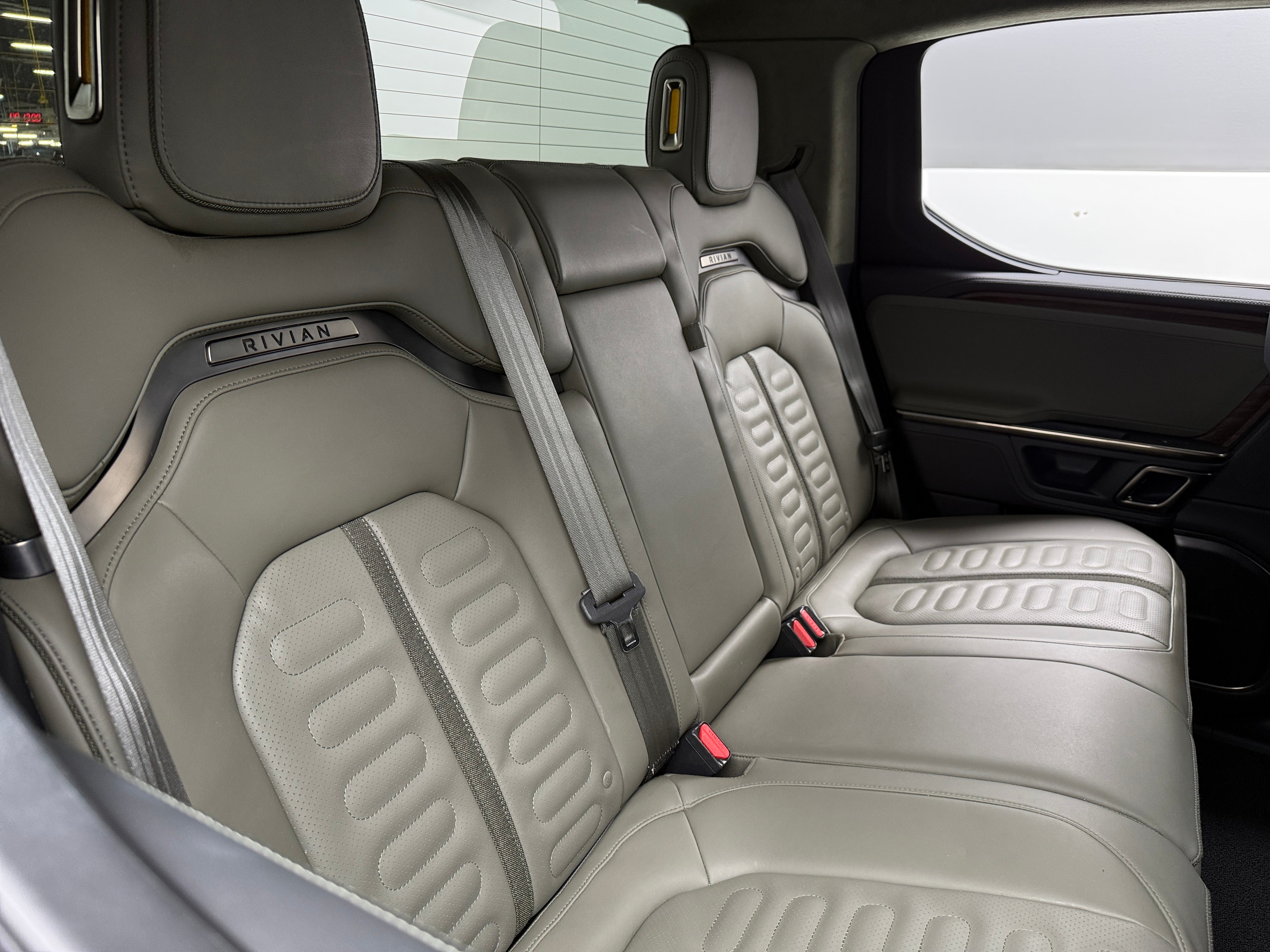 2022 Rivian R1T Adventure 5