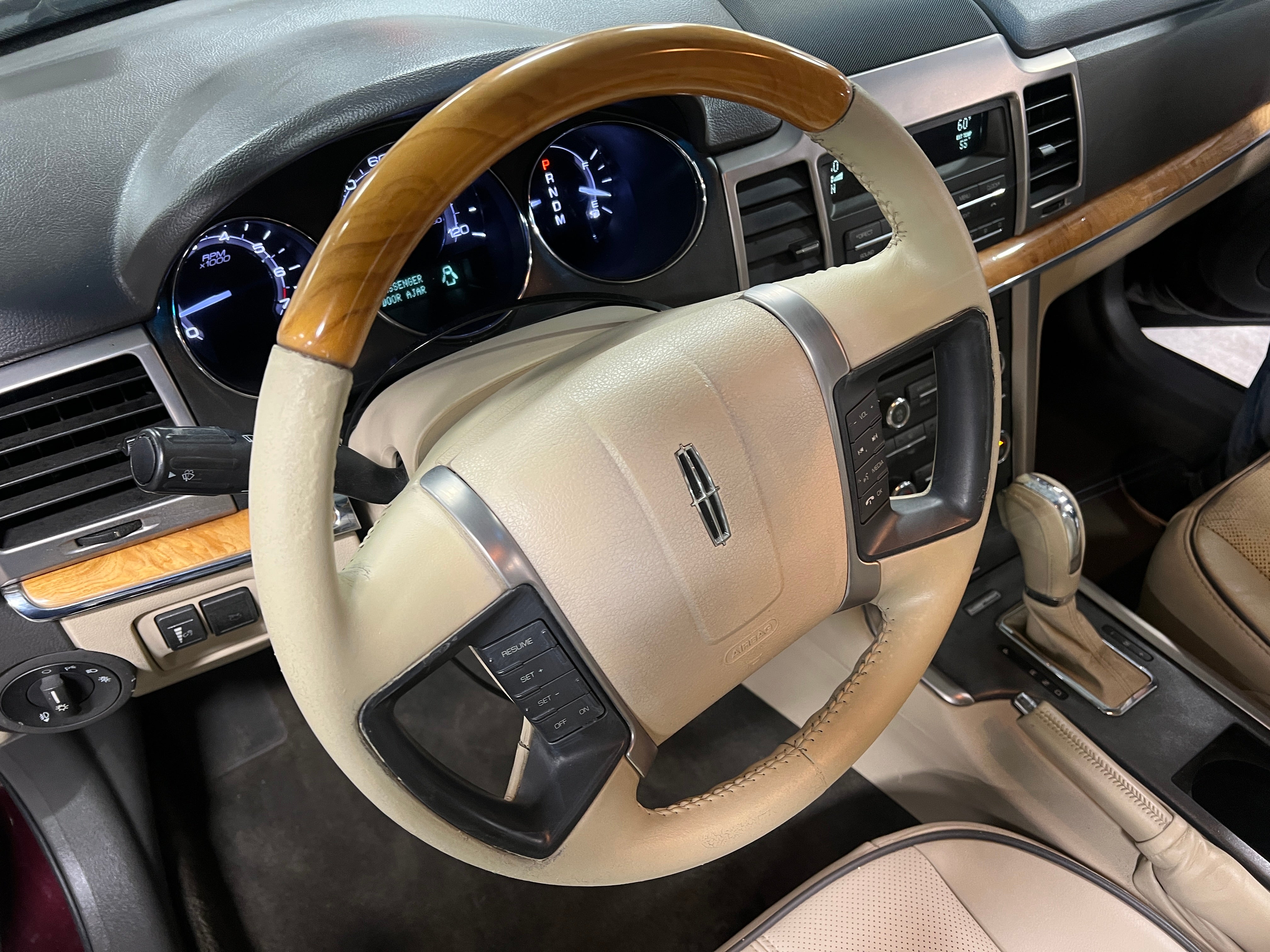 2012 Lincoln MKZ Base 4