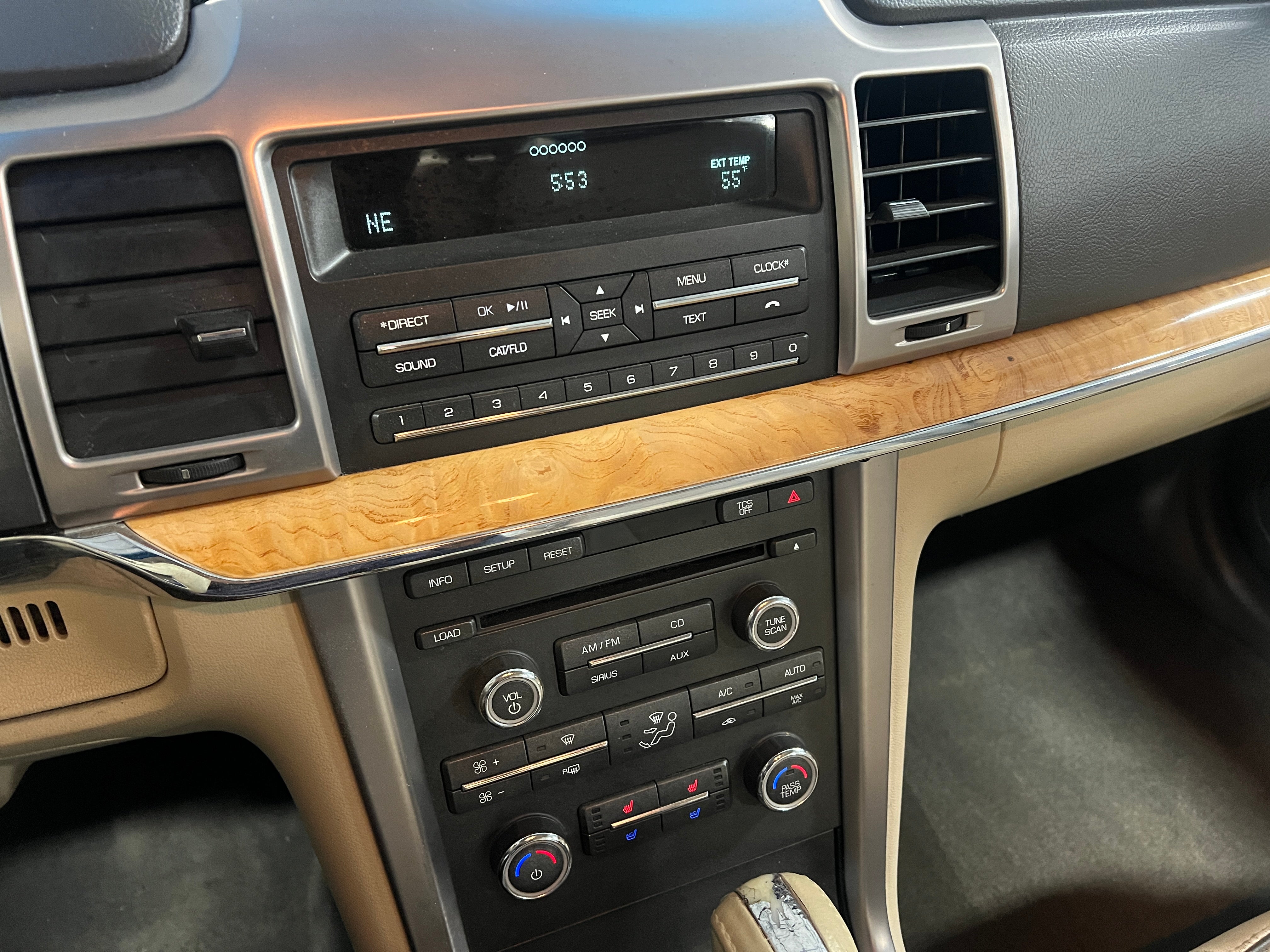 2012 Lincoln MKZ Base 3