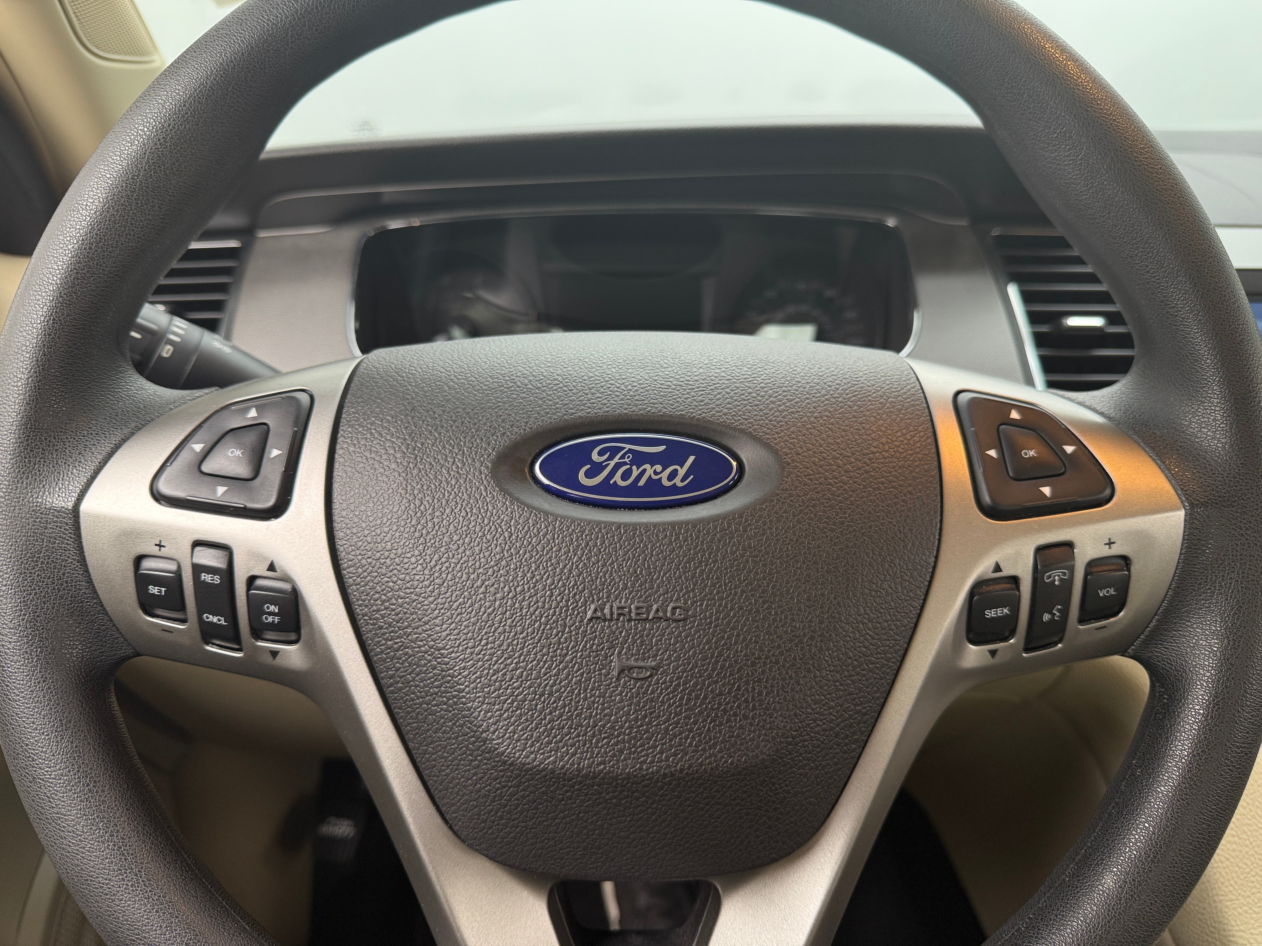 2018 Ford Taurus SE 5