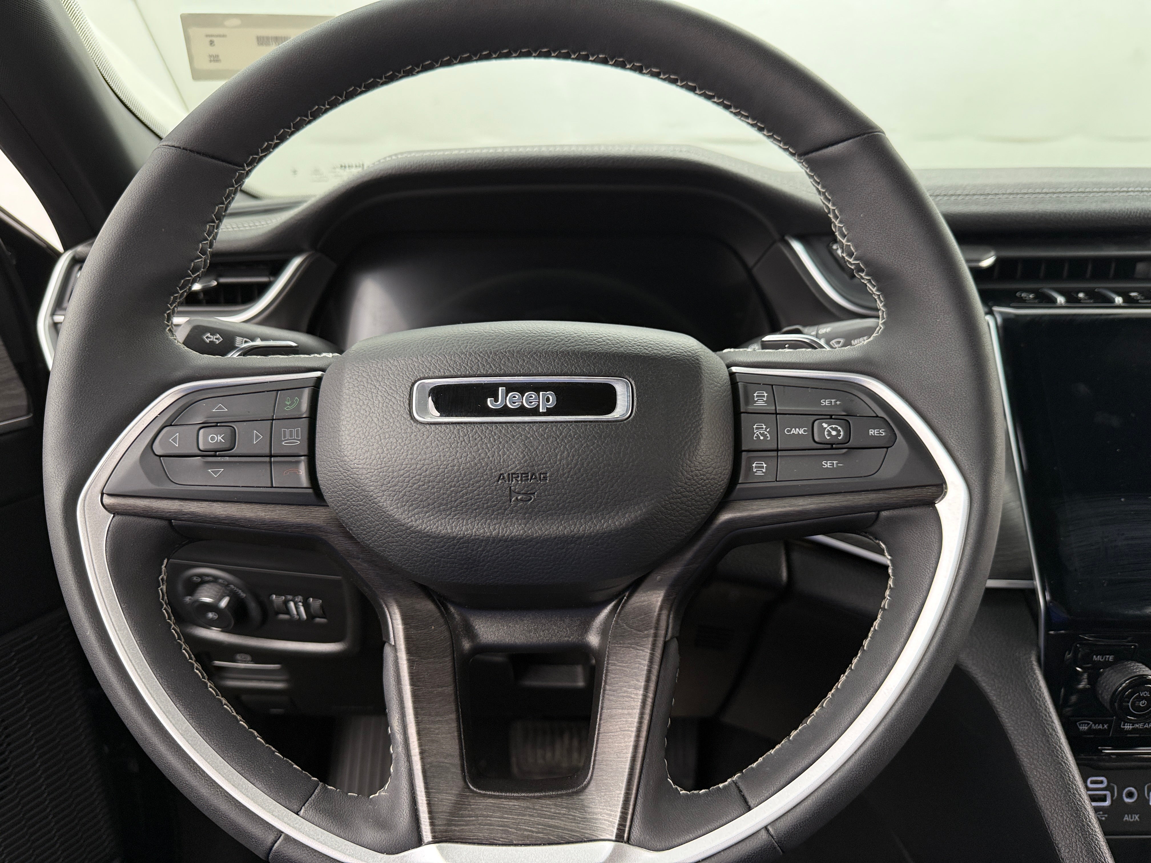 2024 Jeep Grand Cherokee L Limited Edition 4