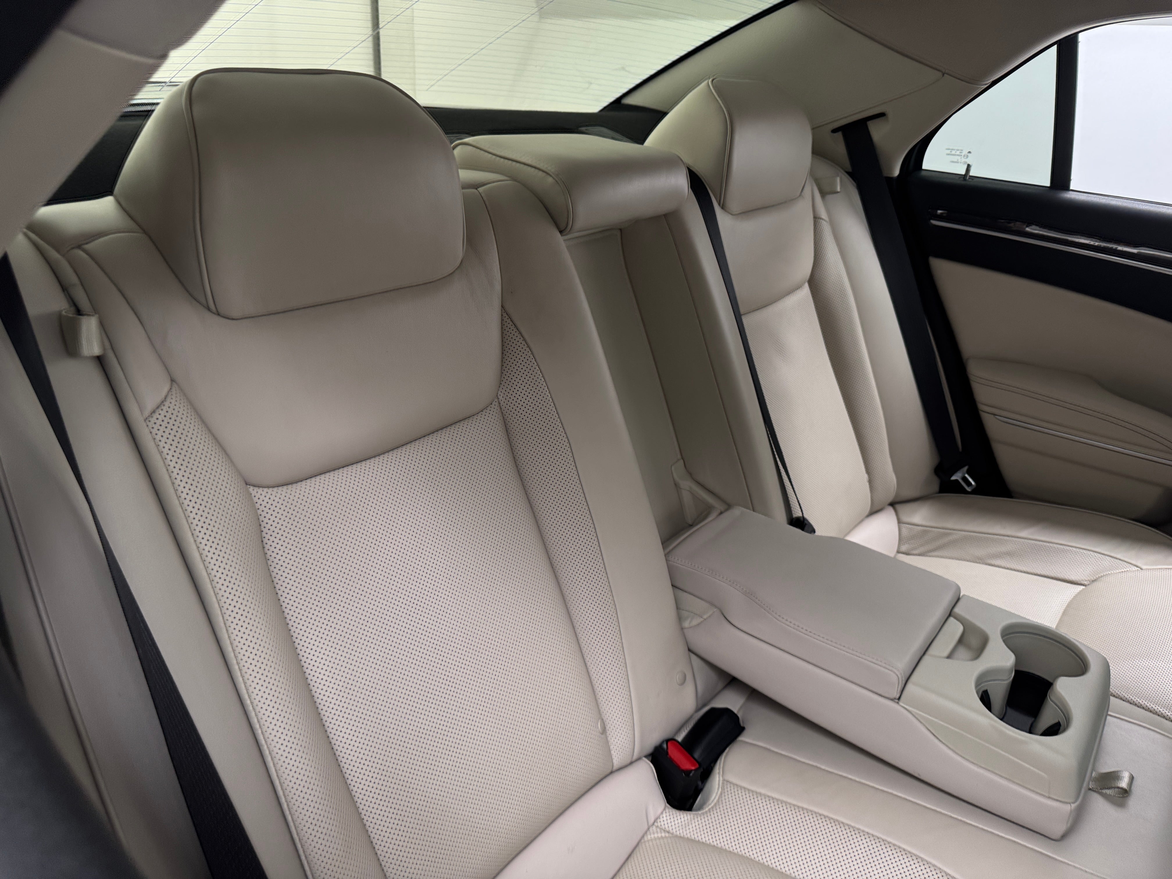 2019 Chrysler 300 Limited Edition 5