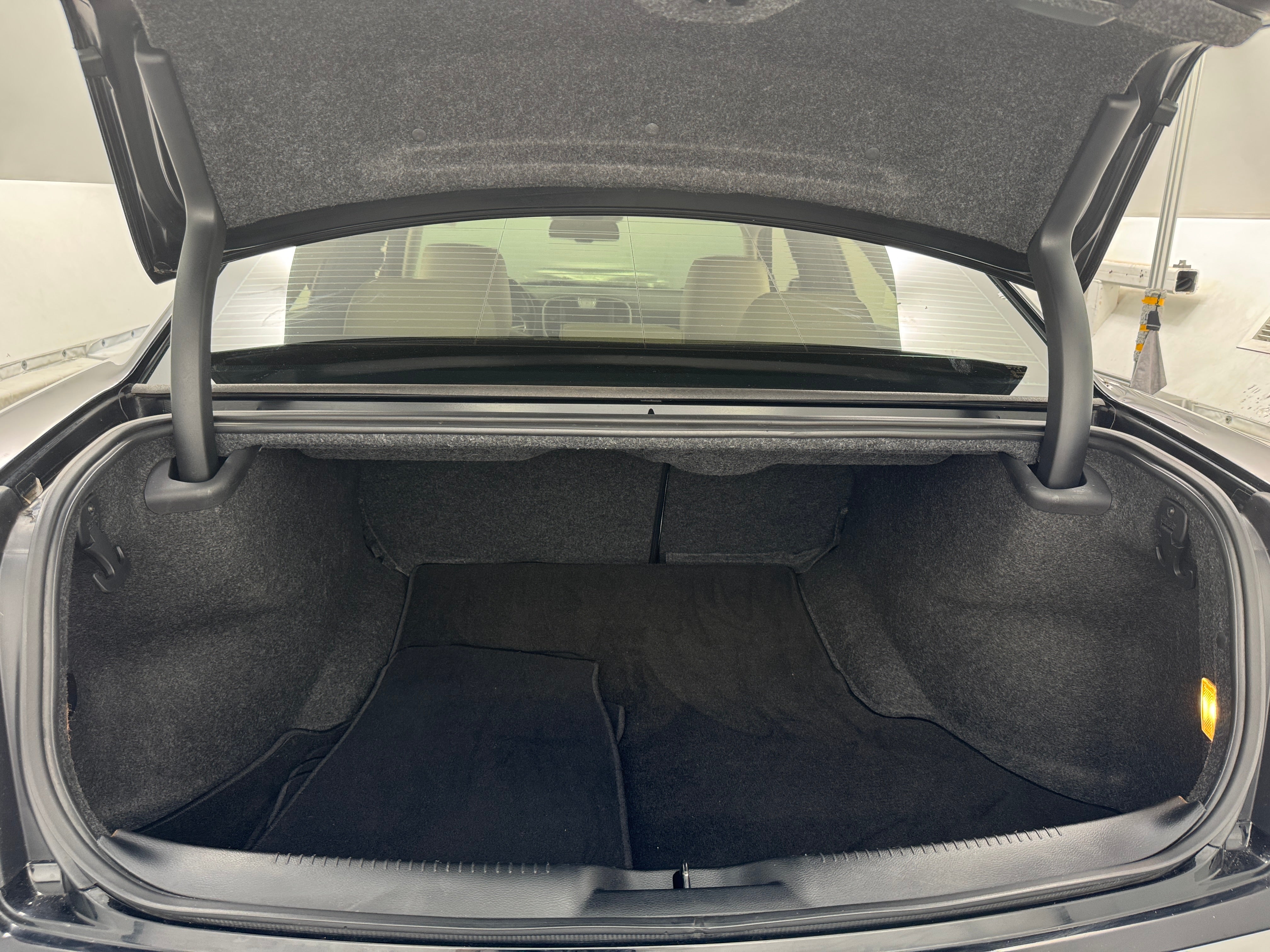 2019 Chrysler 300 Limited Edition 6