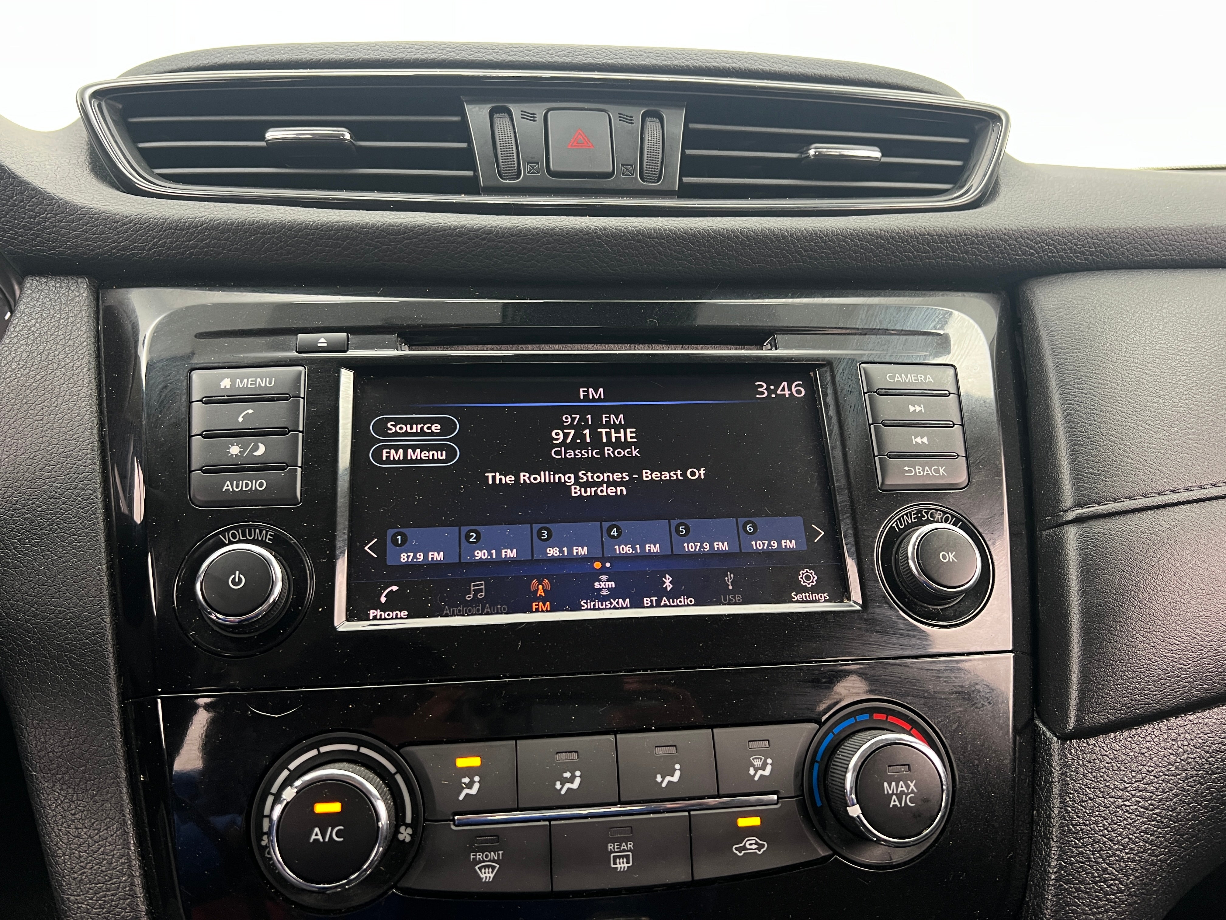 2019 Nissan Rogue S 4