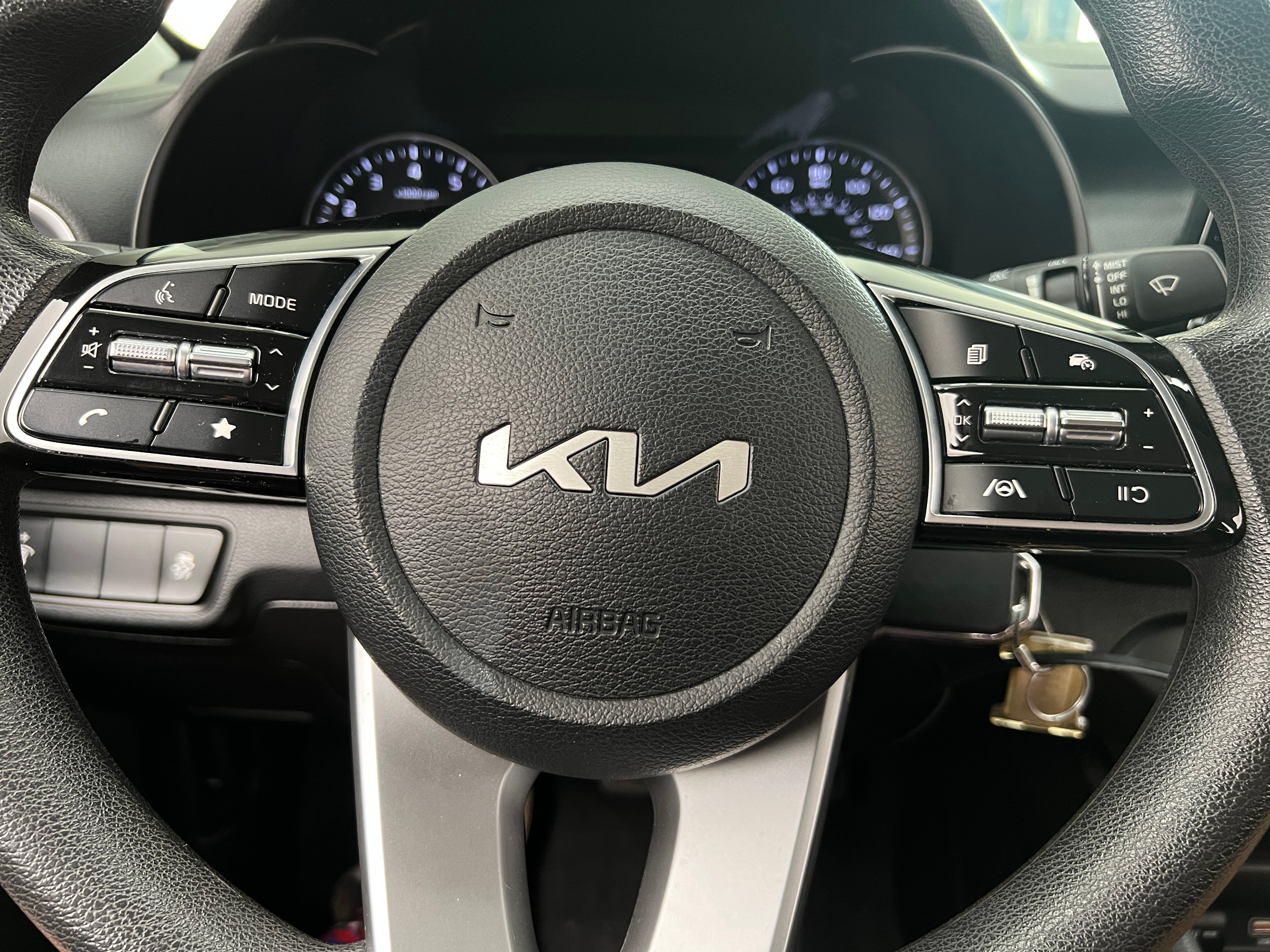 2023 Kia Forte LXS 5
