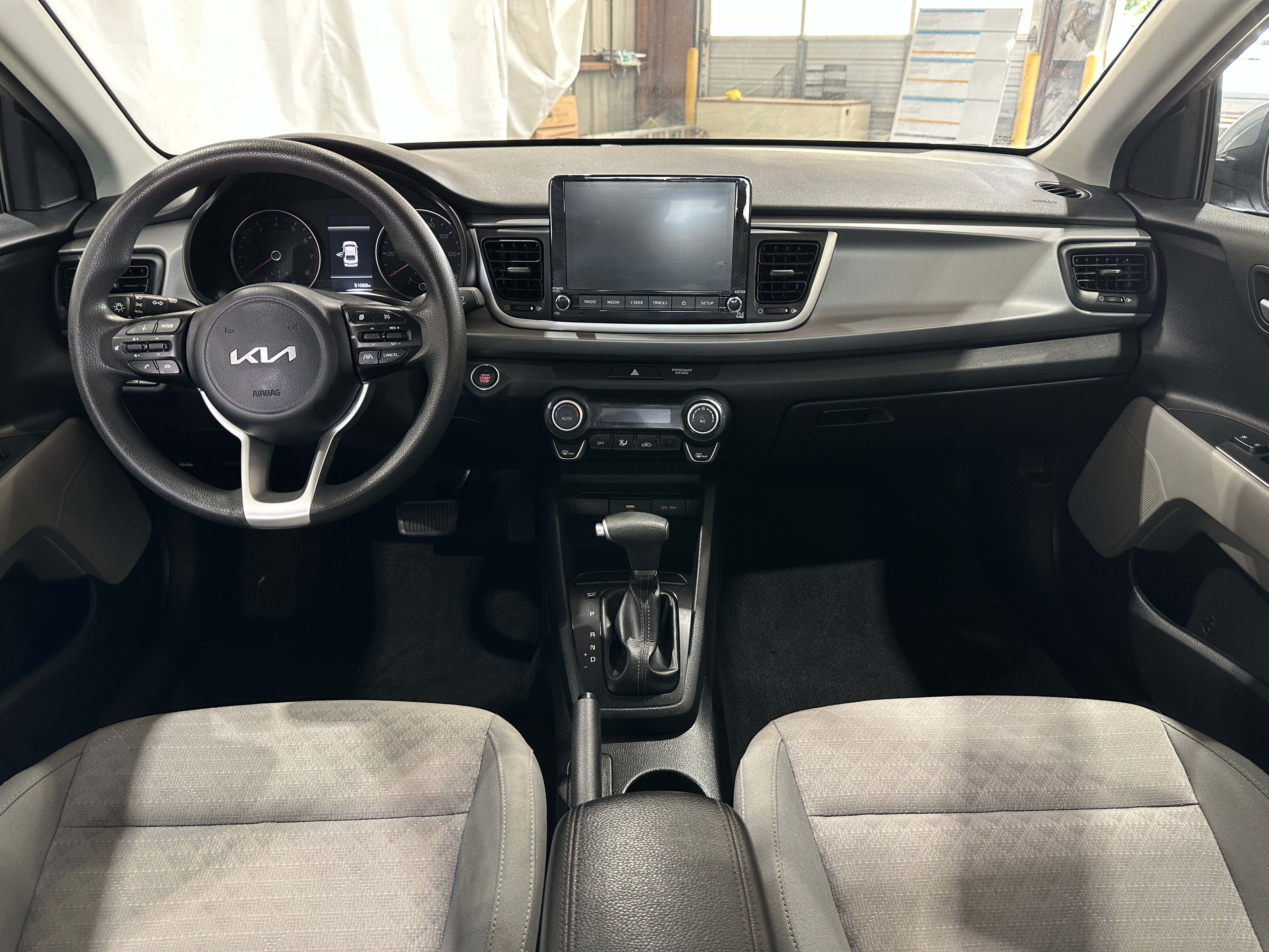 2023 Kia Rio S 3