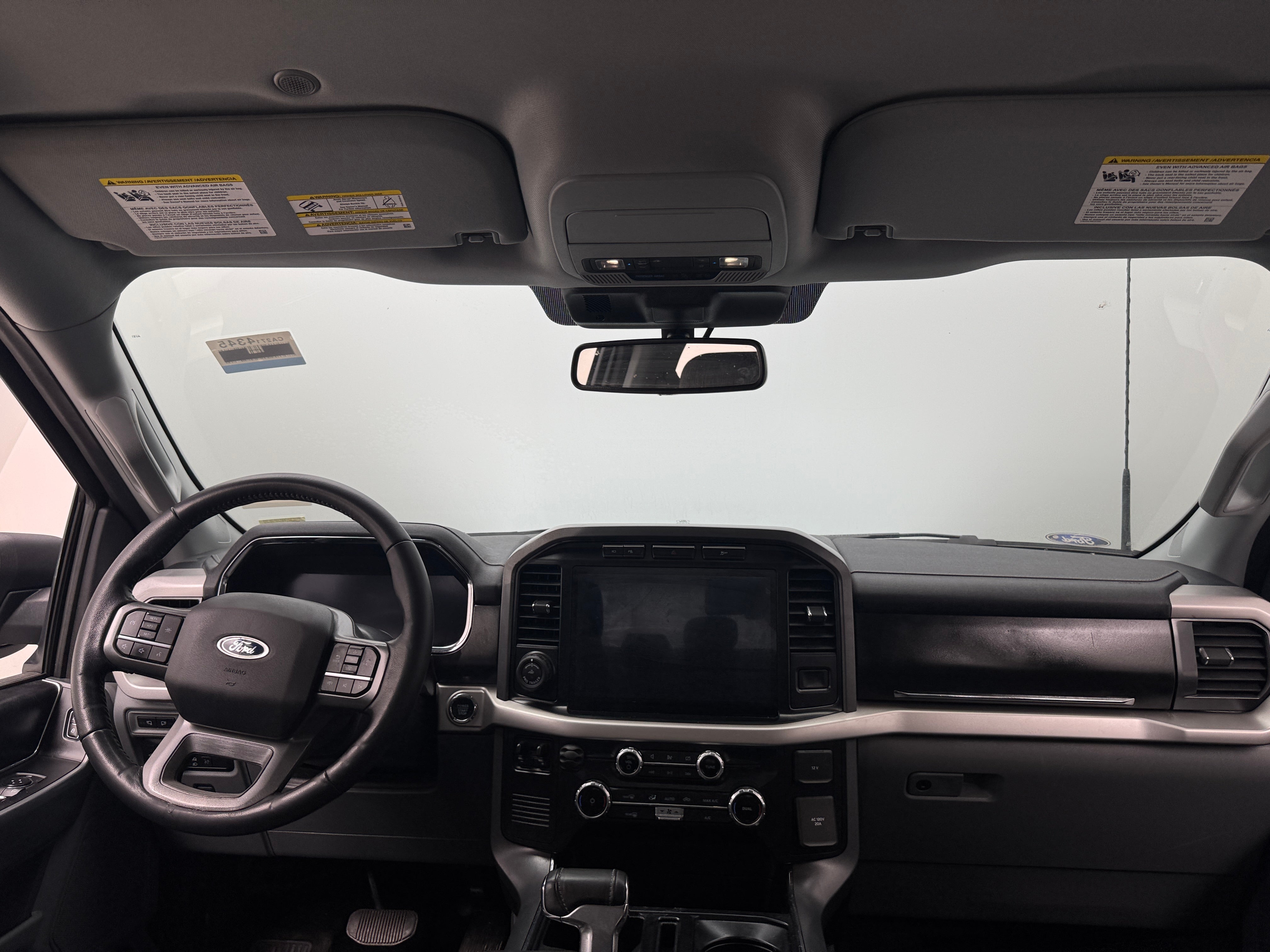 2022 Ford F-150 Lightning XLT 3
