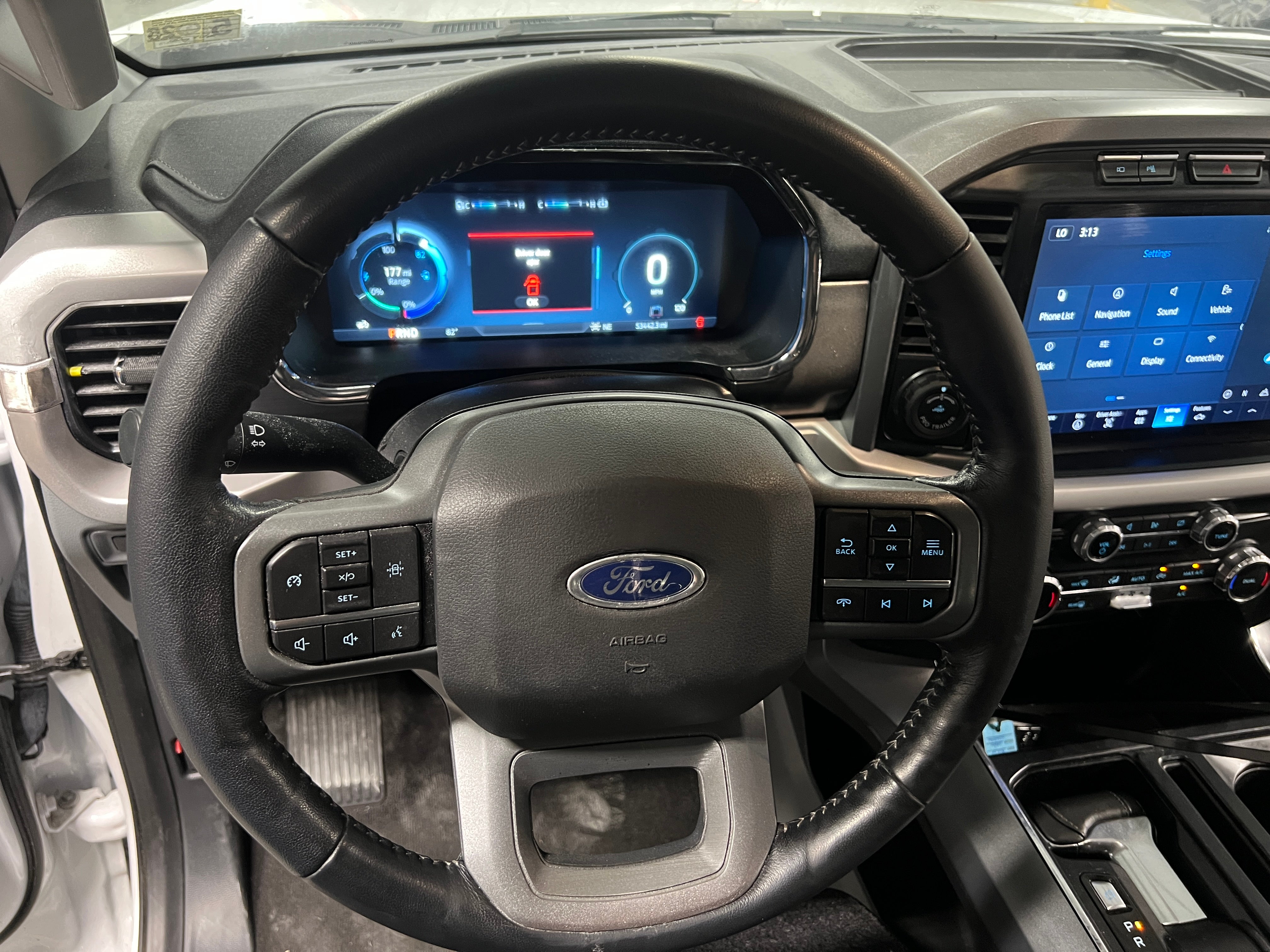 2022 Ford F-150 Lightning XLT 5