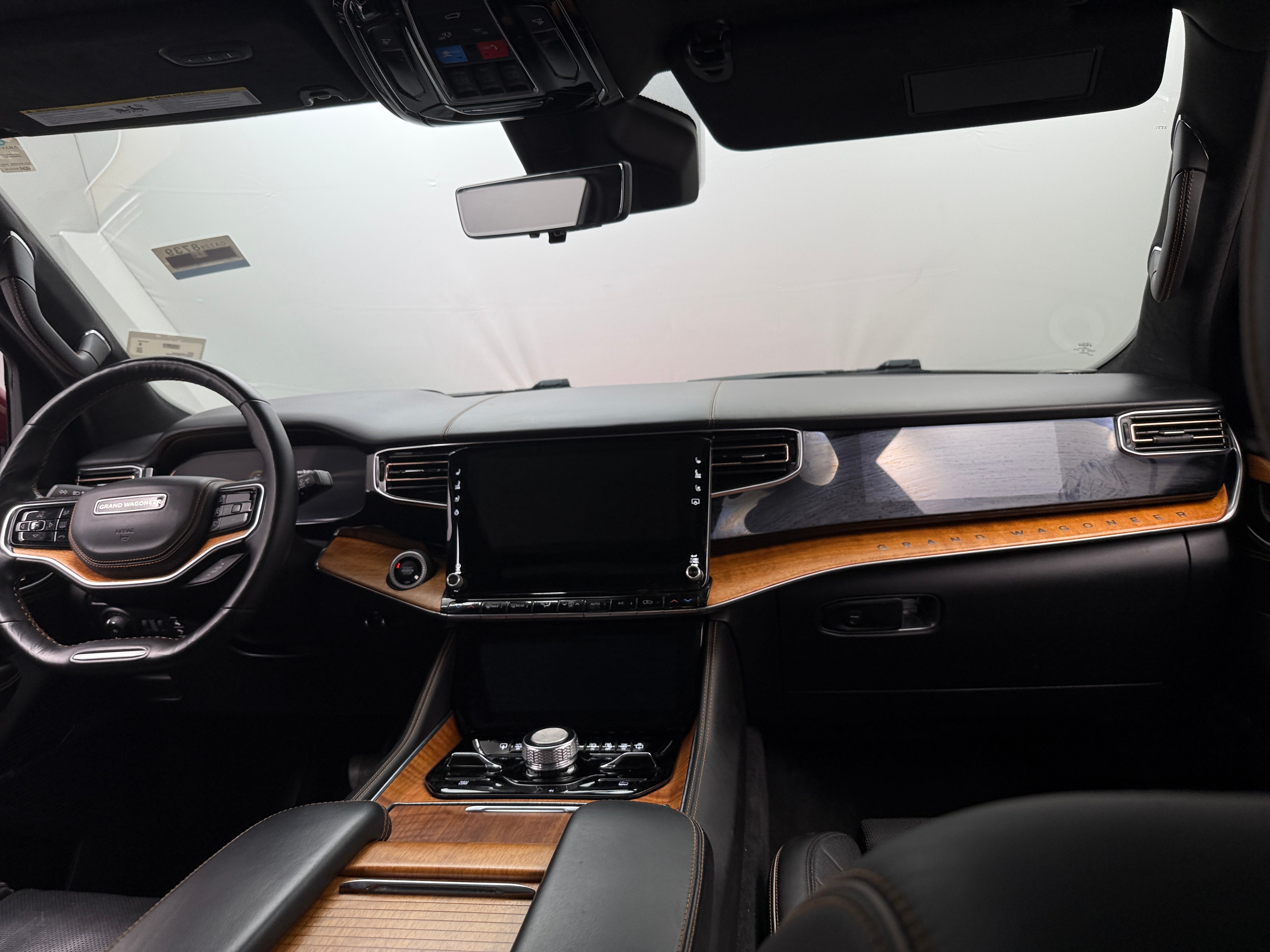 2022 Jeep Grand Wagoneer Series III 2