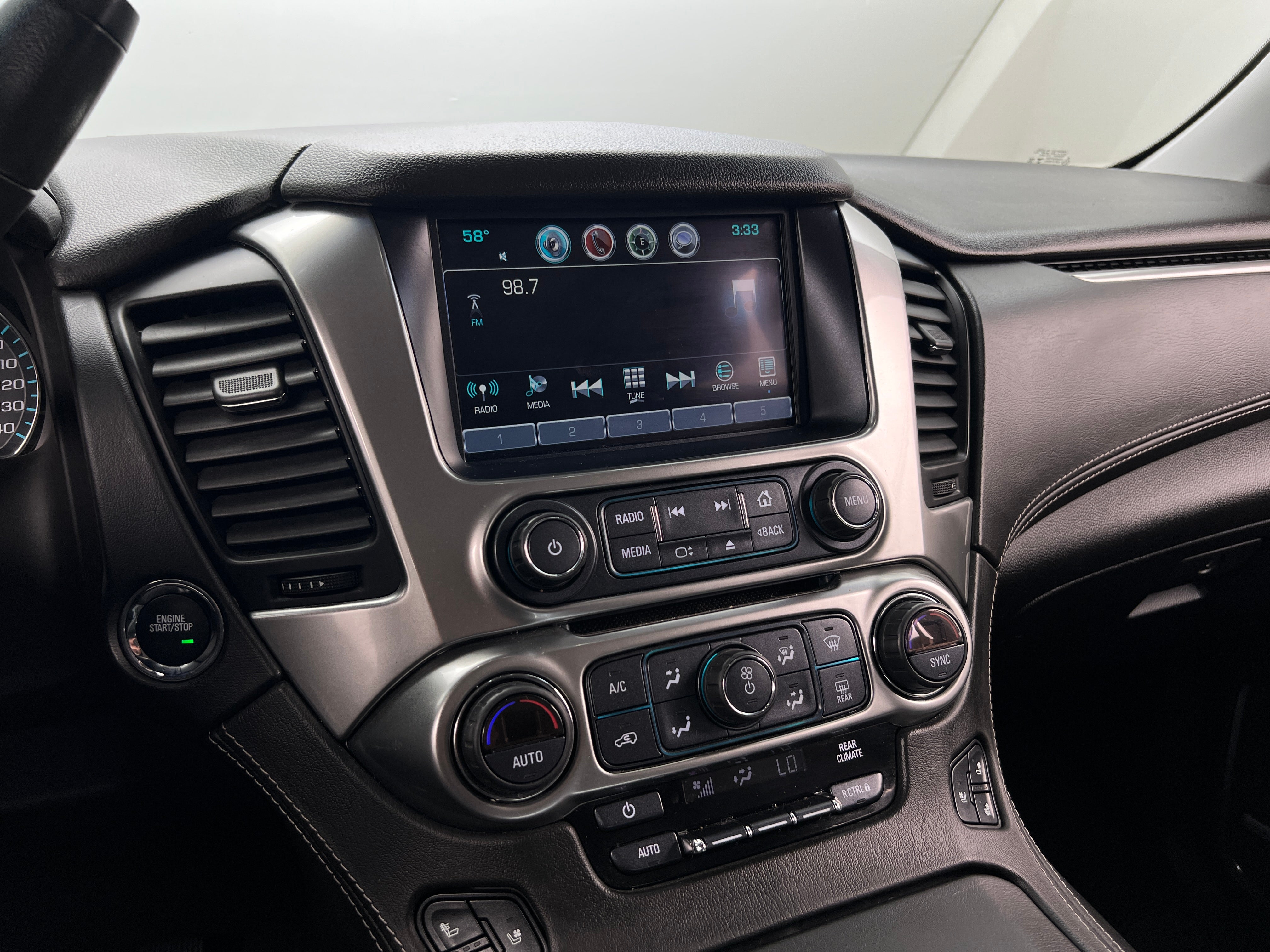 2018 Chevrolet Tahoe Premier 3