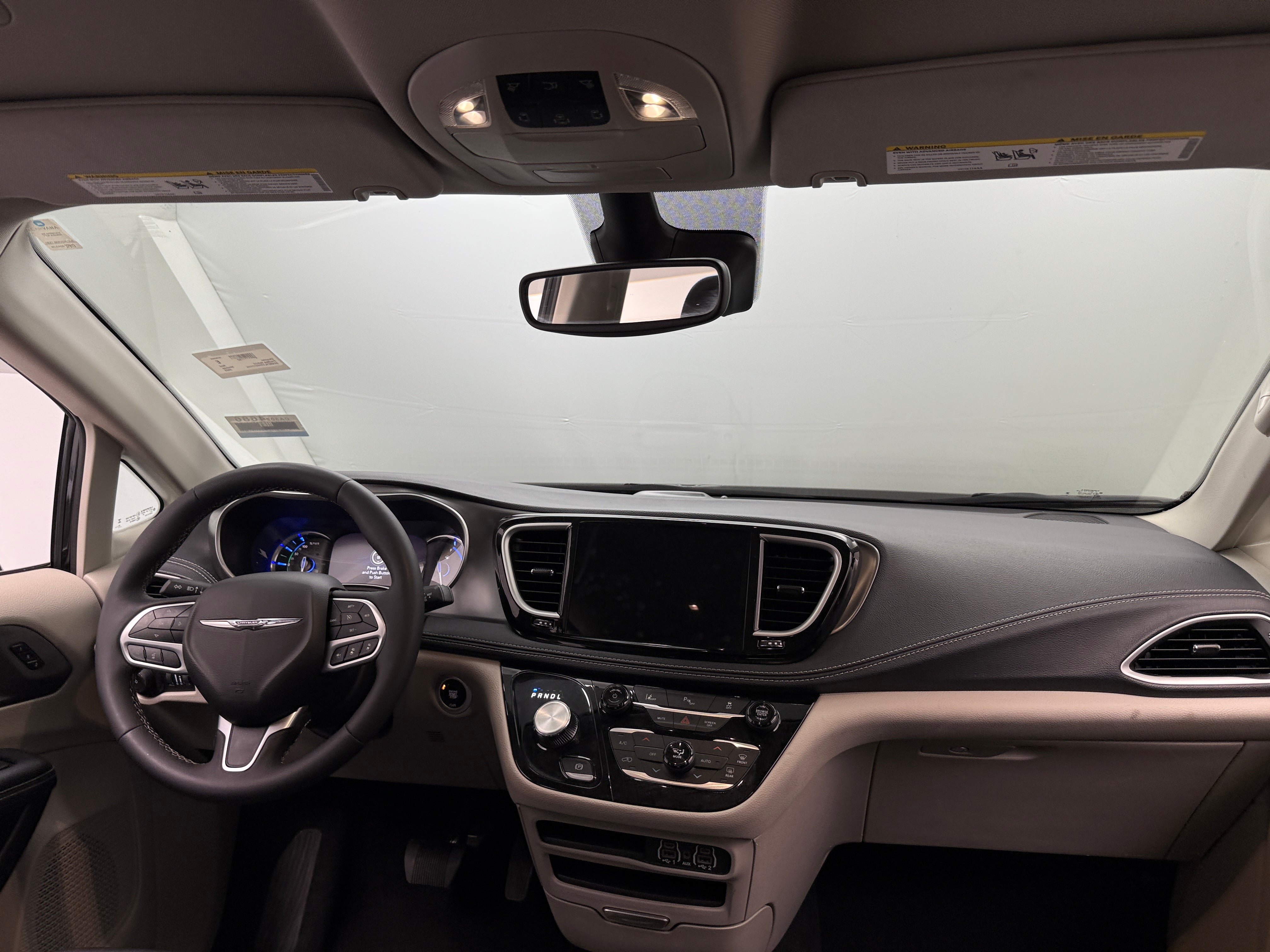 2023 Chrysler Pacifica Hybrid Touring L 2
