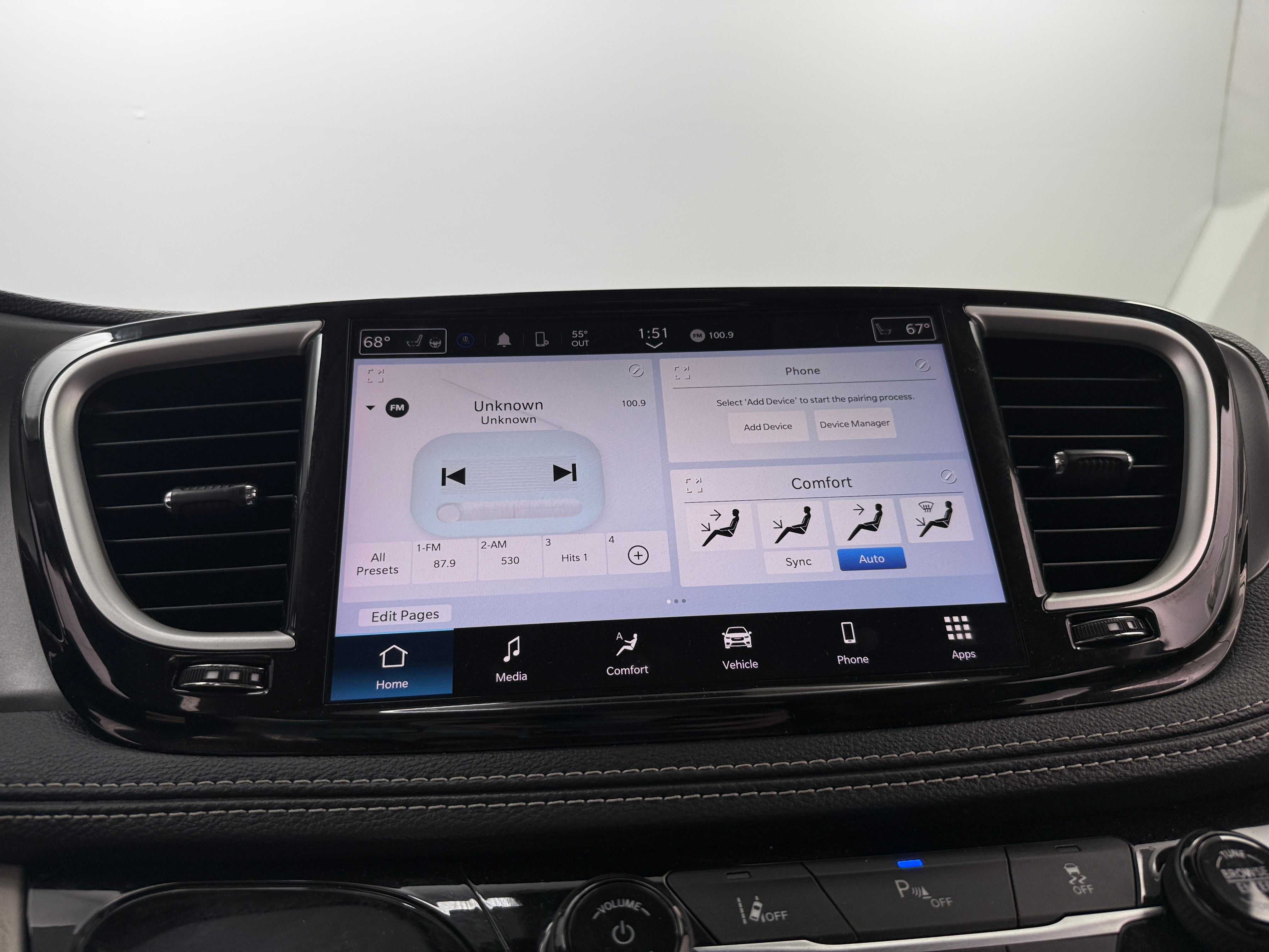 2023 Chrysler Pacifica Hybrid Touring L 3