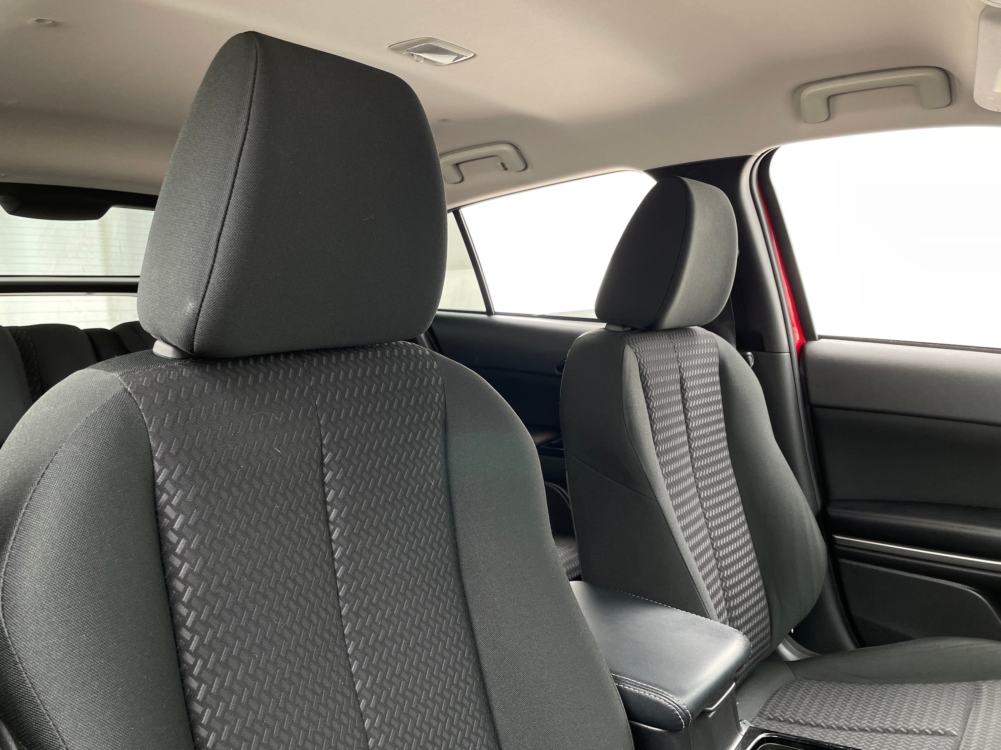 2019 Mitsubishi Eclipse Cross LE 2