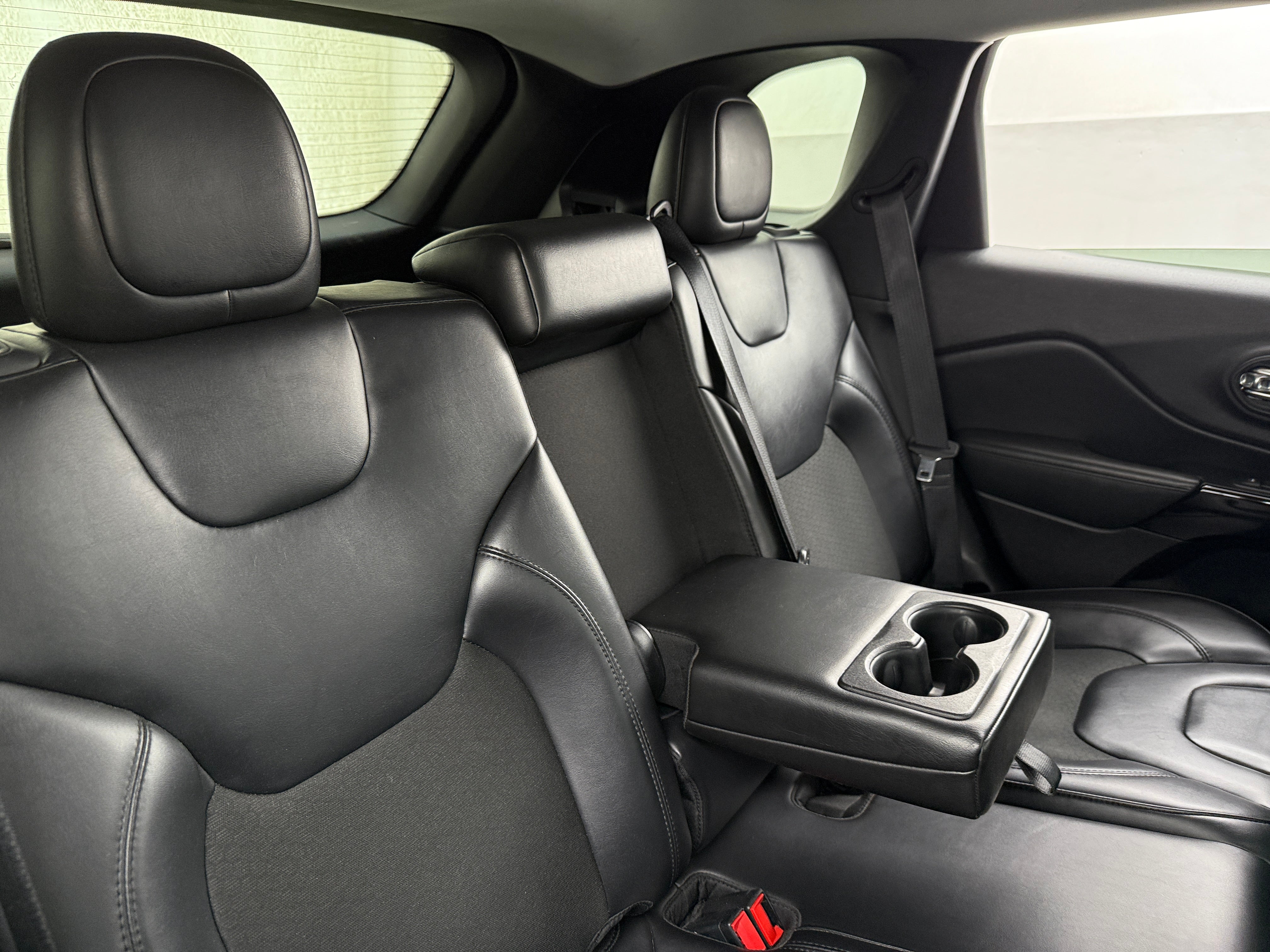 2021 Jeep Cherokee Altitude 5