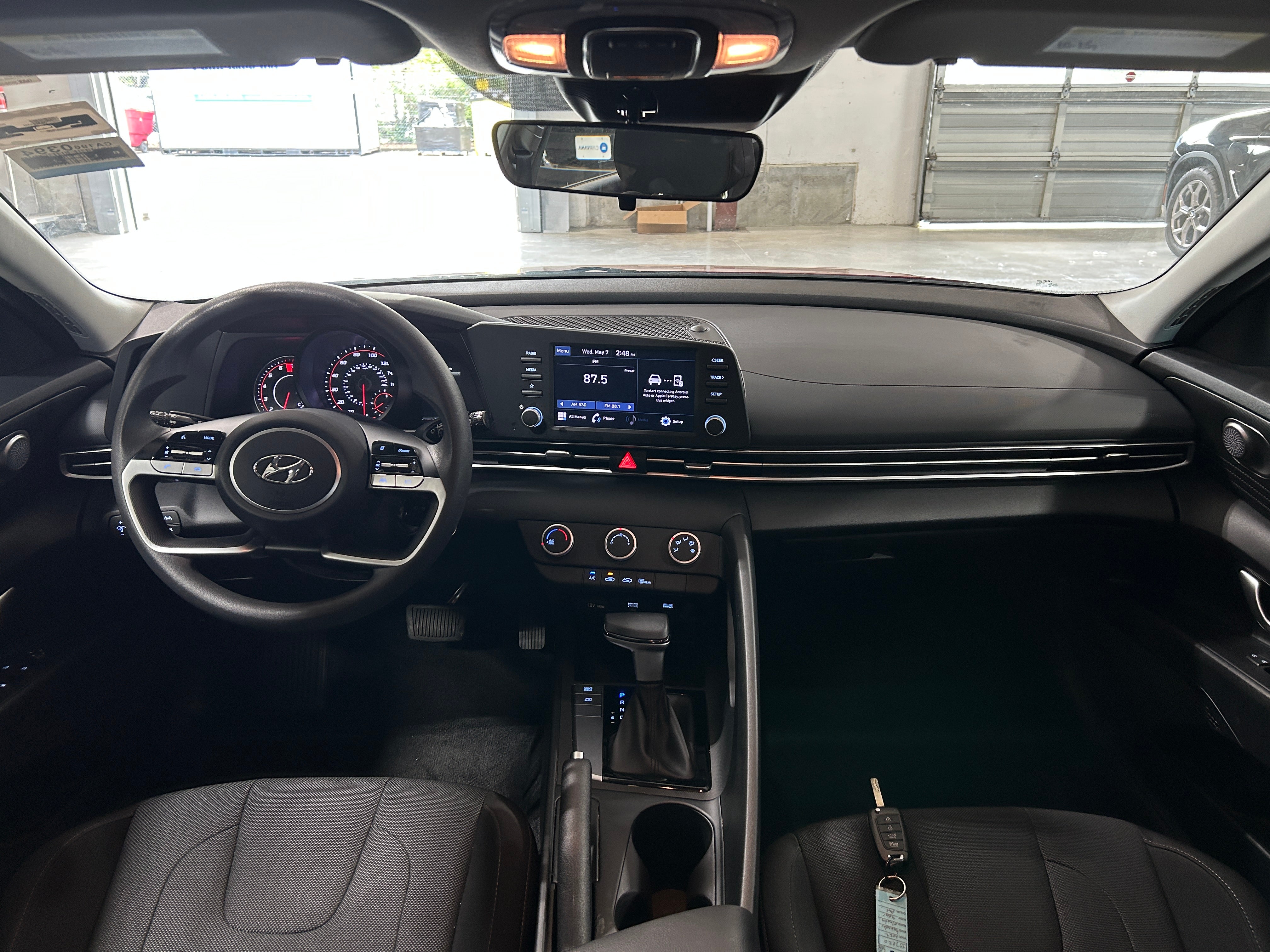 2022 Hyundai Elantra SE 3