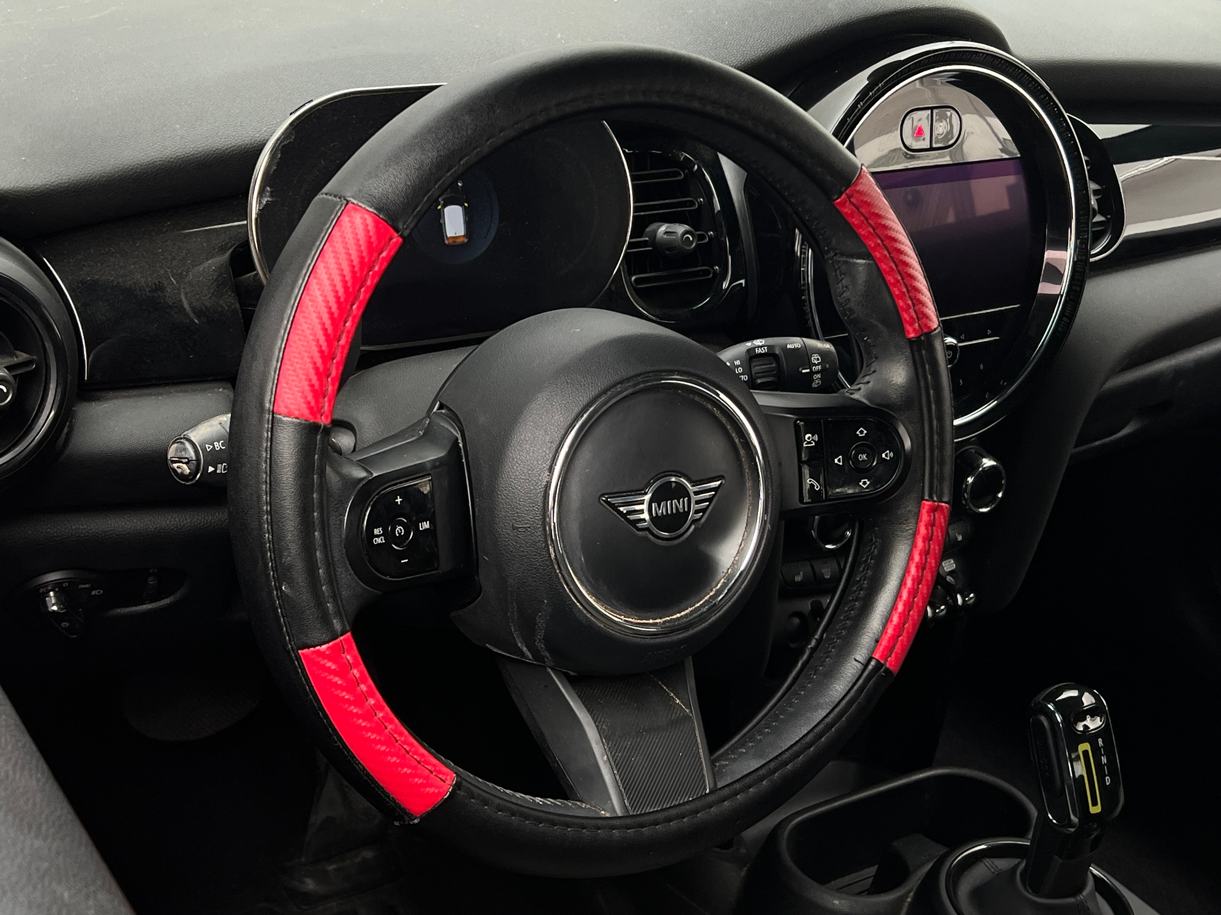 2023 MINI Cooper Hardtop SE 3