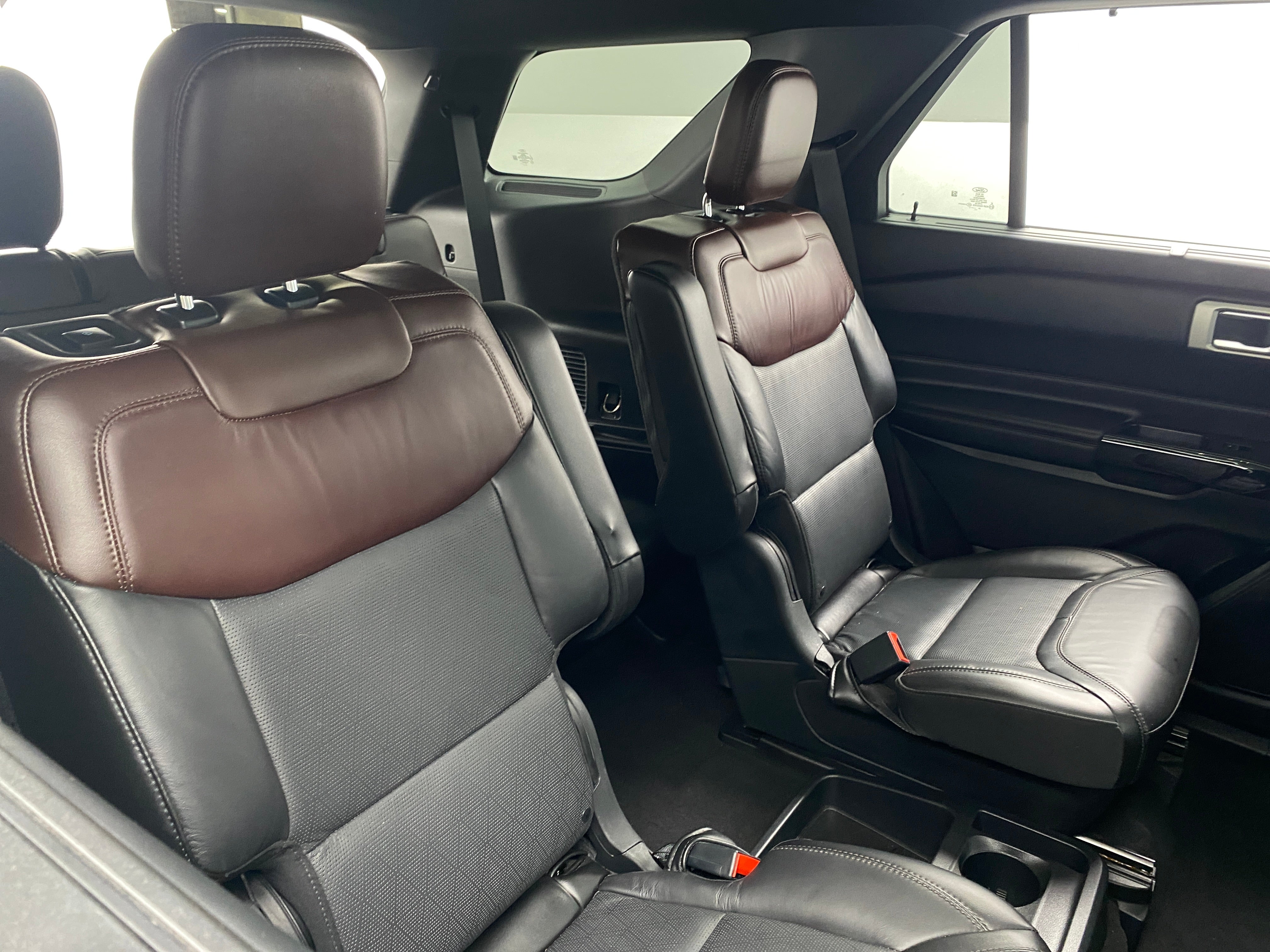 2021 Ford Explorer Platinum 5