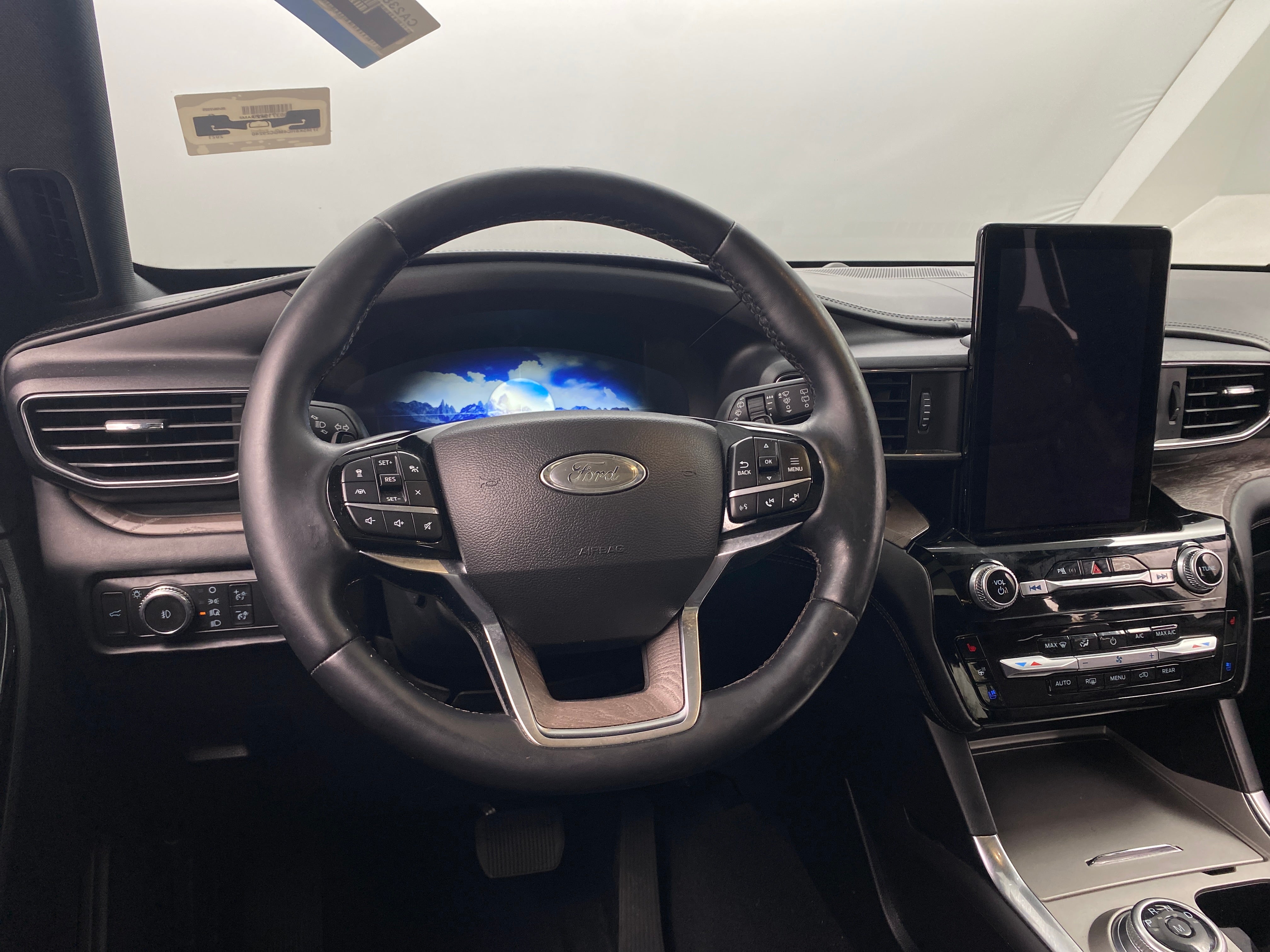 2021 Ford Explorer Platinum 4