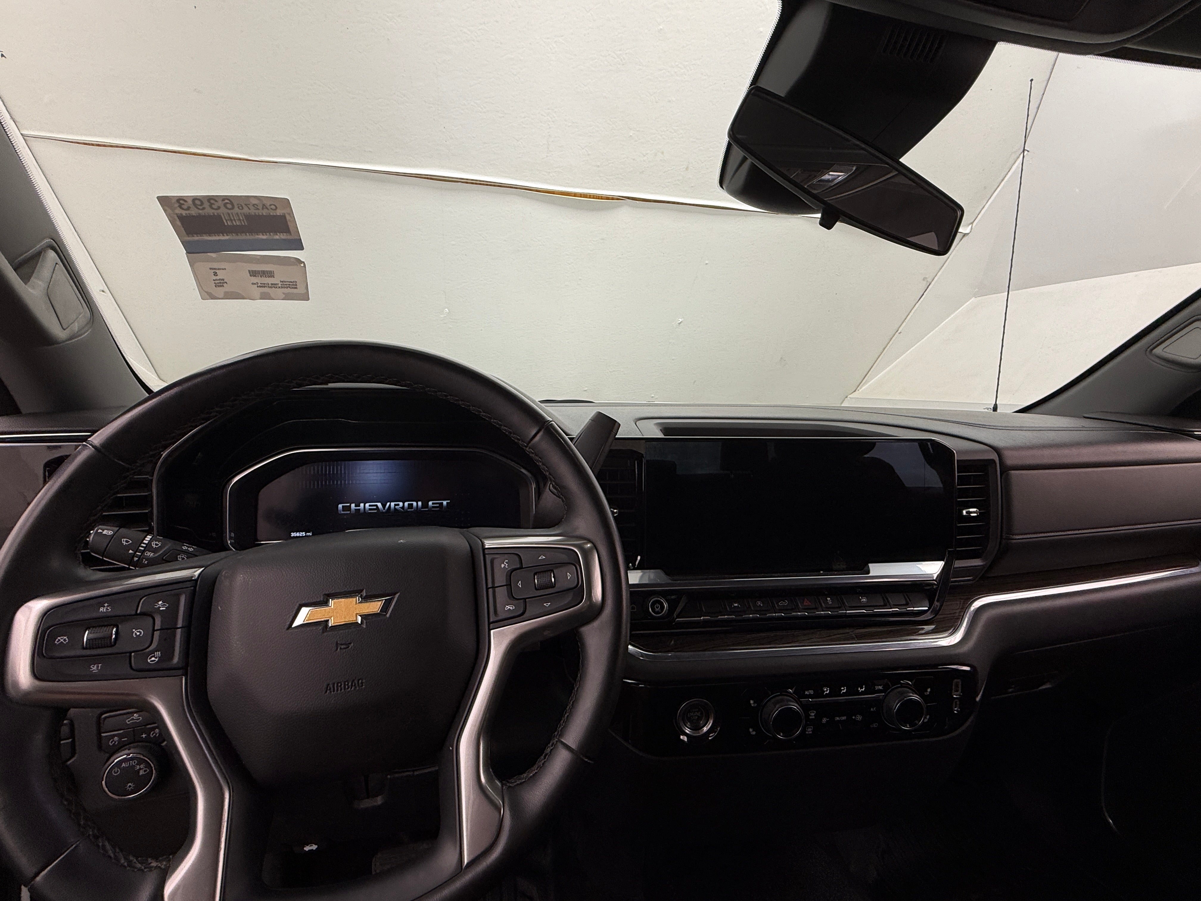 2023 Chevrolet Silverado 1500 LT 3