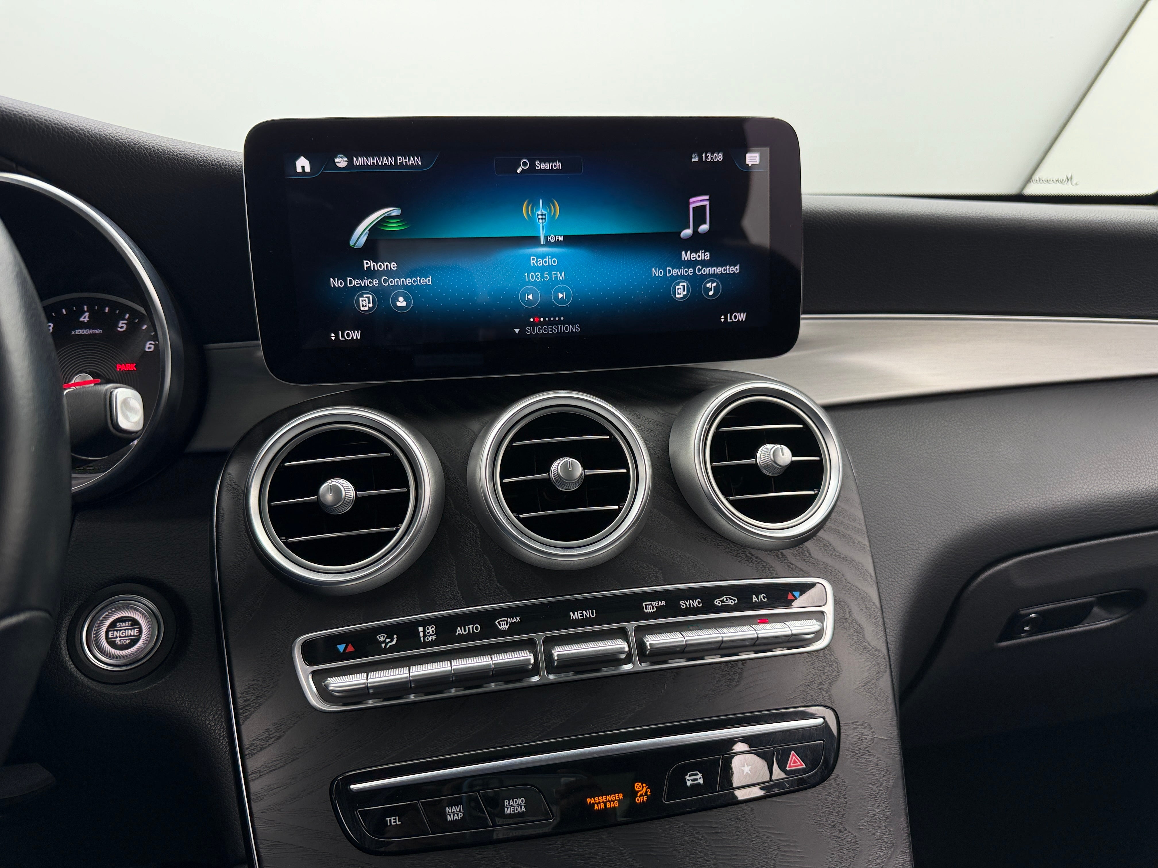 2021 Mercedes-Benz GLC 300 3
