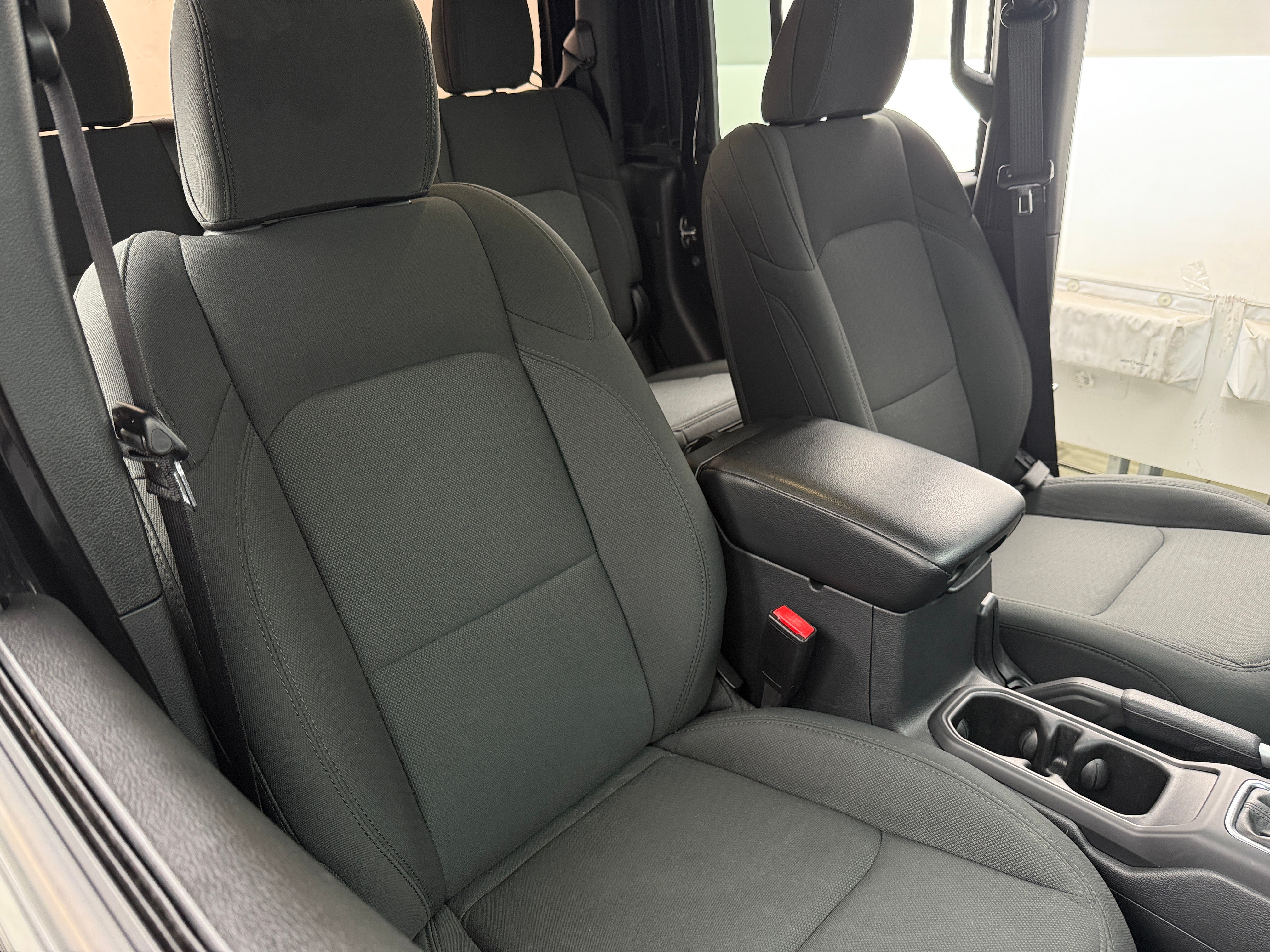 2022 Jeep Gladiator Sport S 2