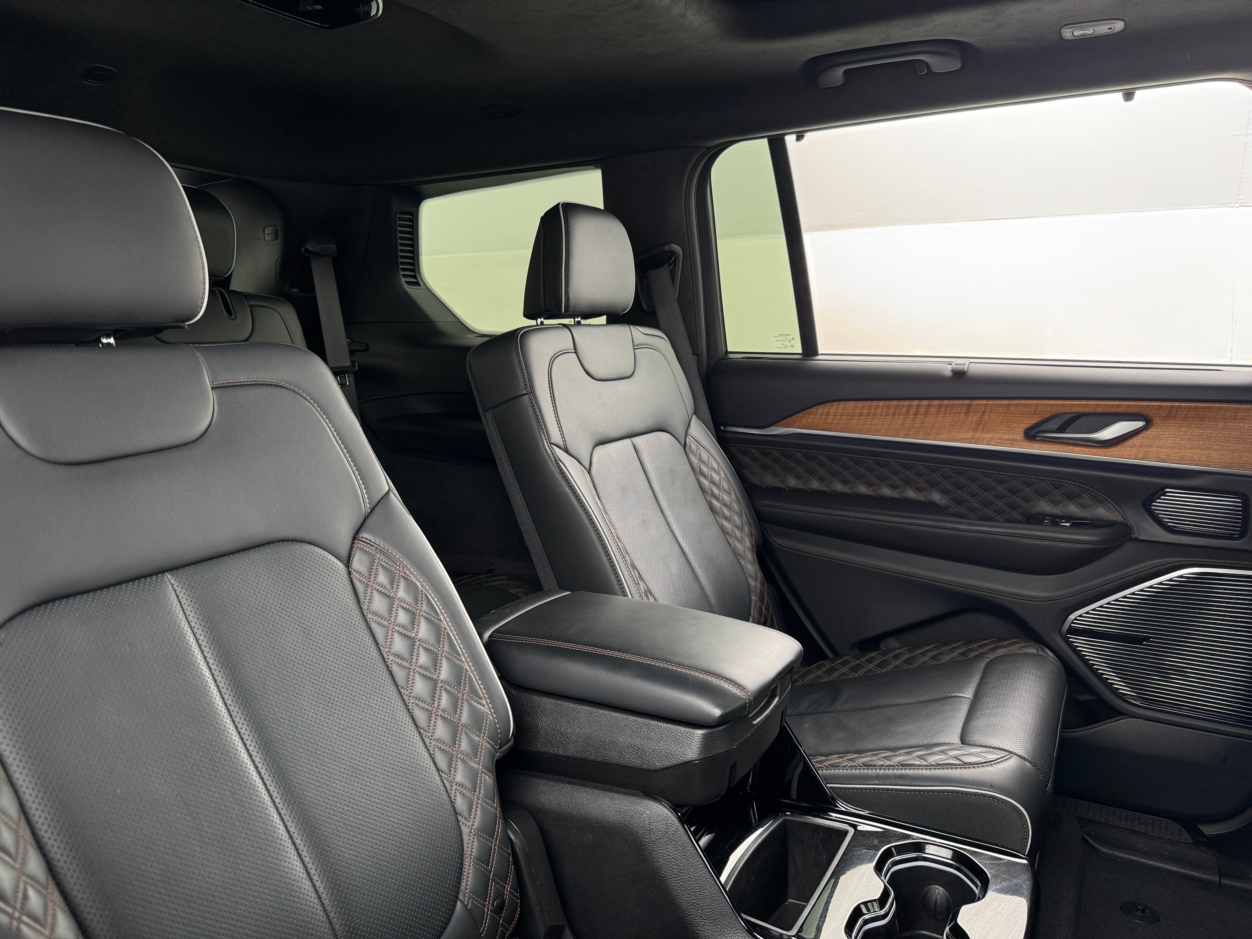 2023 Jeep Grand Cherokee L Summit 5