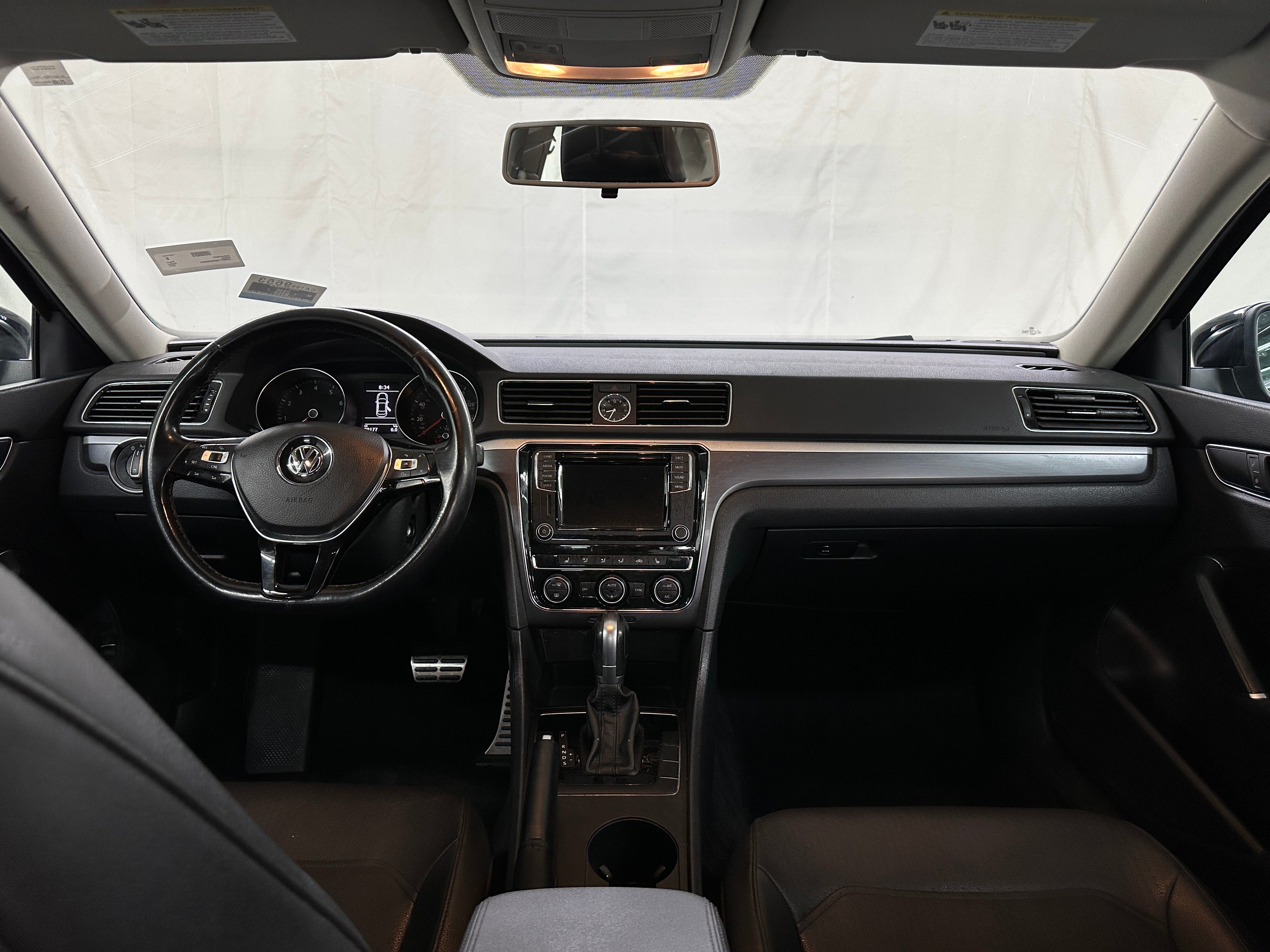 2017 Volkswagen Passat R-Line 3