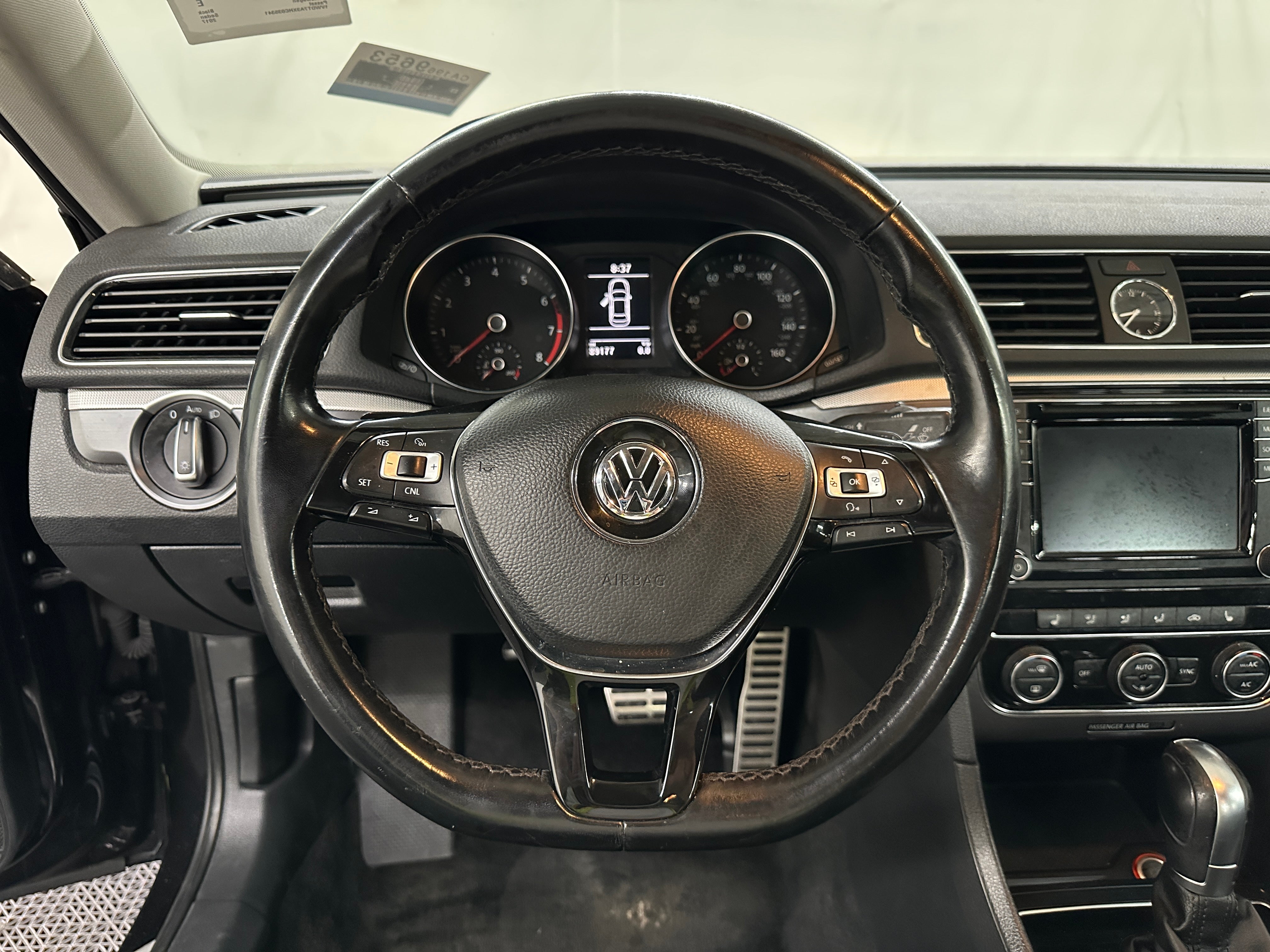 2017 Volkswagen Passat R-Line 5