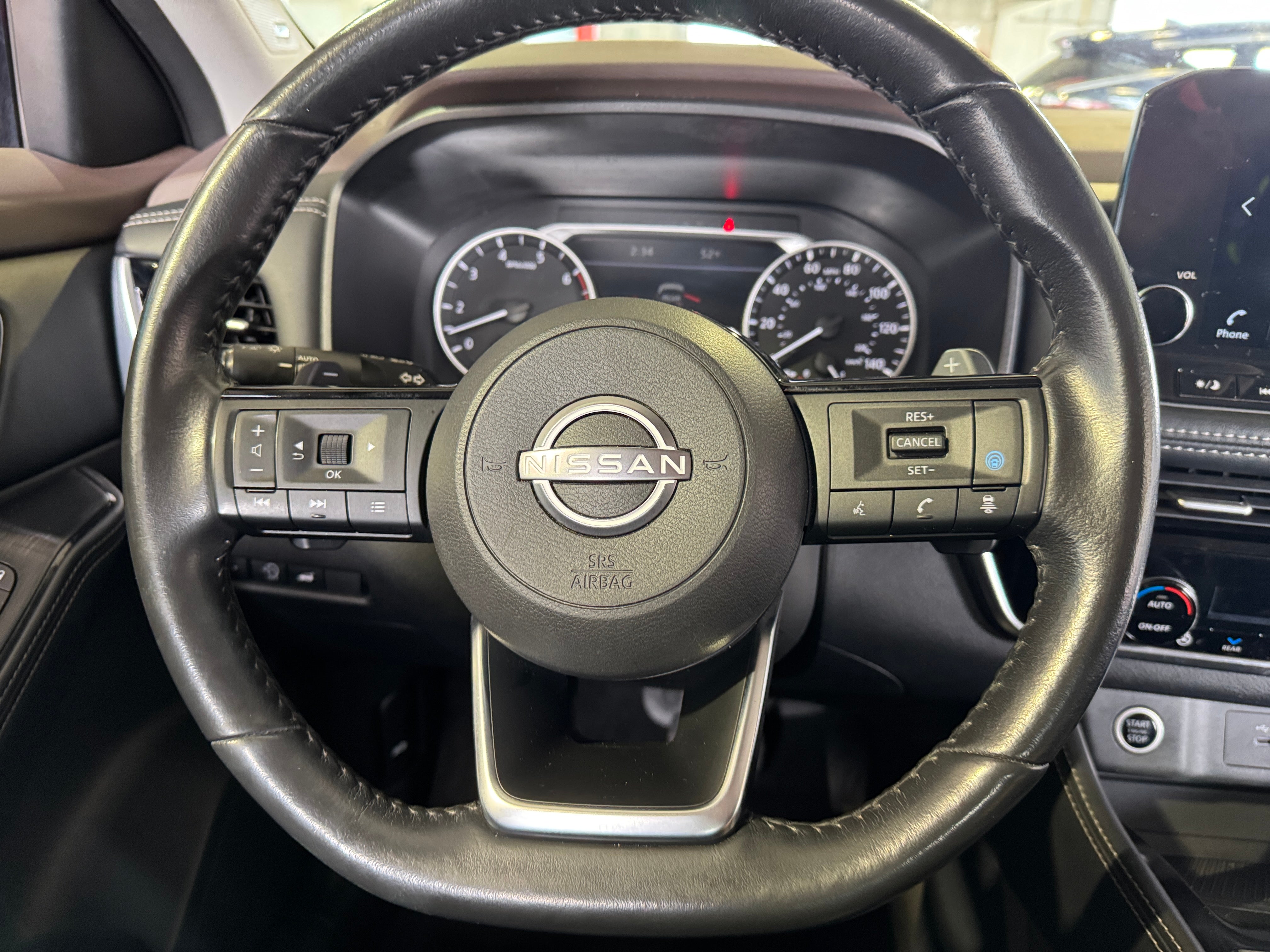 2023 Nissan Rogue SL 4