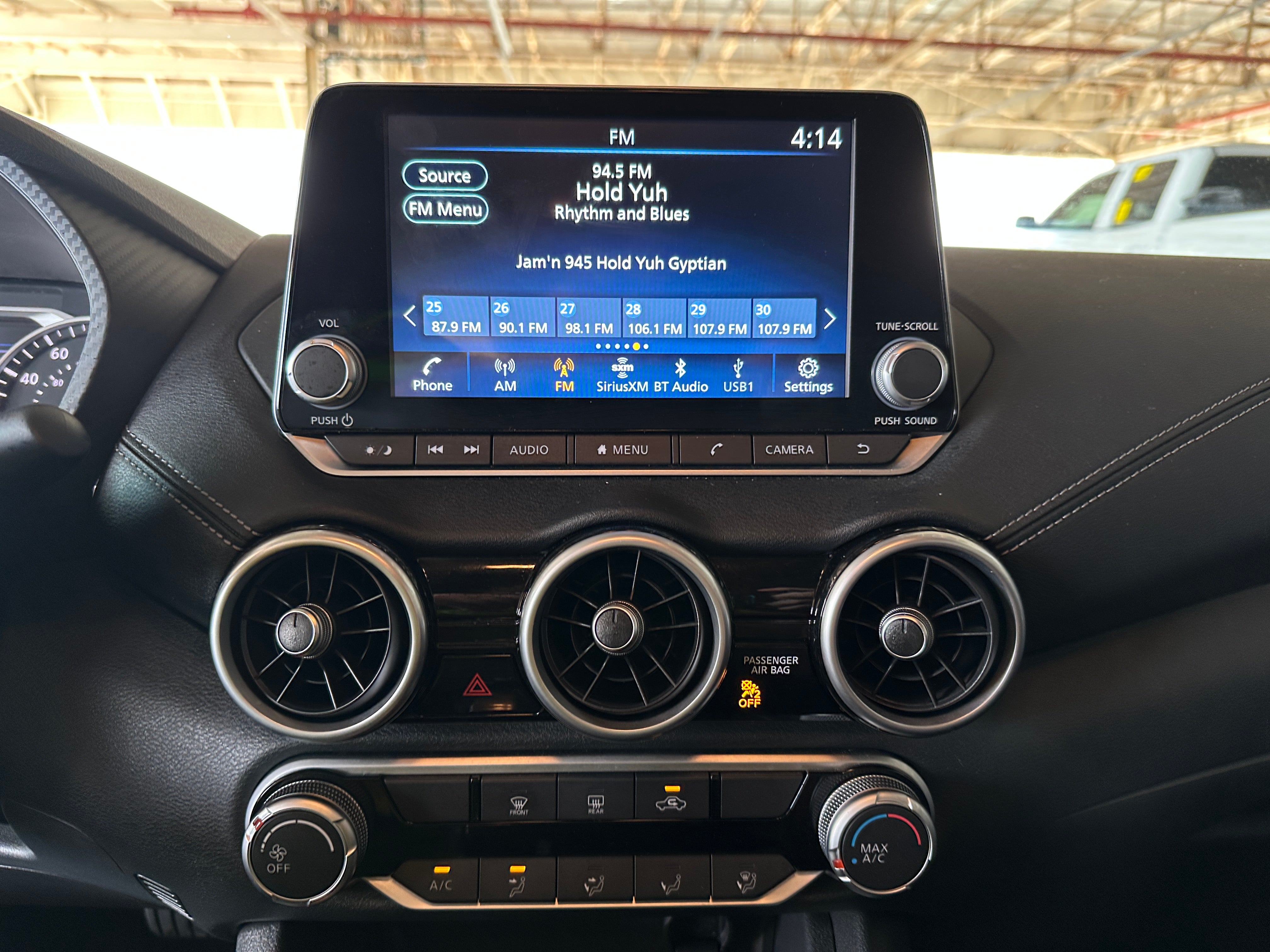 2024 Nissan Sentra SV 4