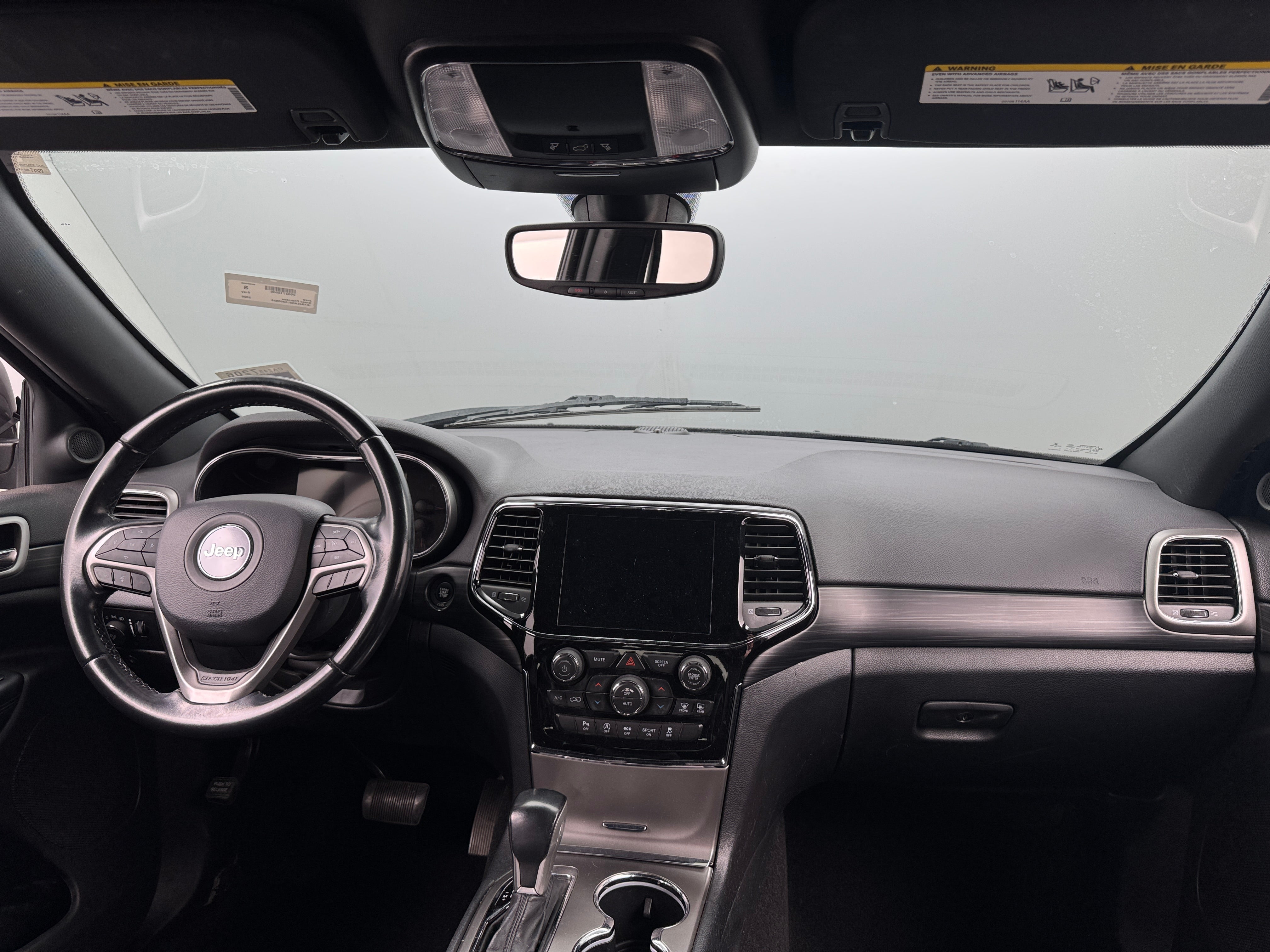 2020 Jeep Grand Cherokee Laredo 3