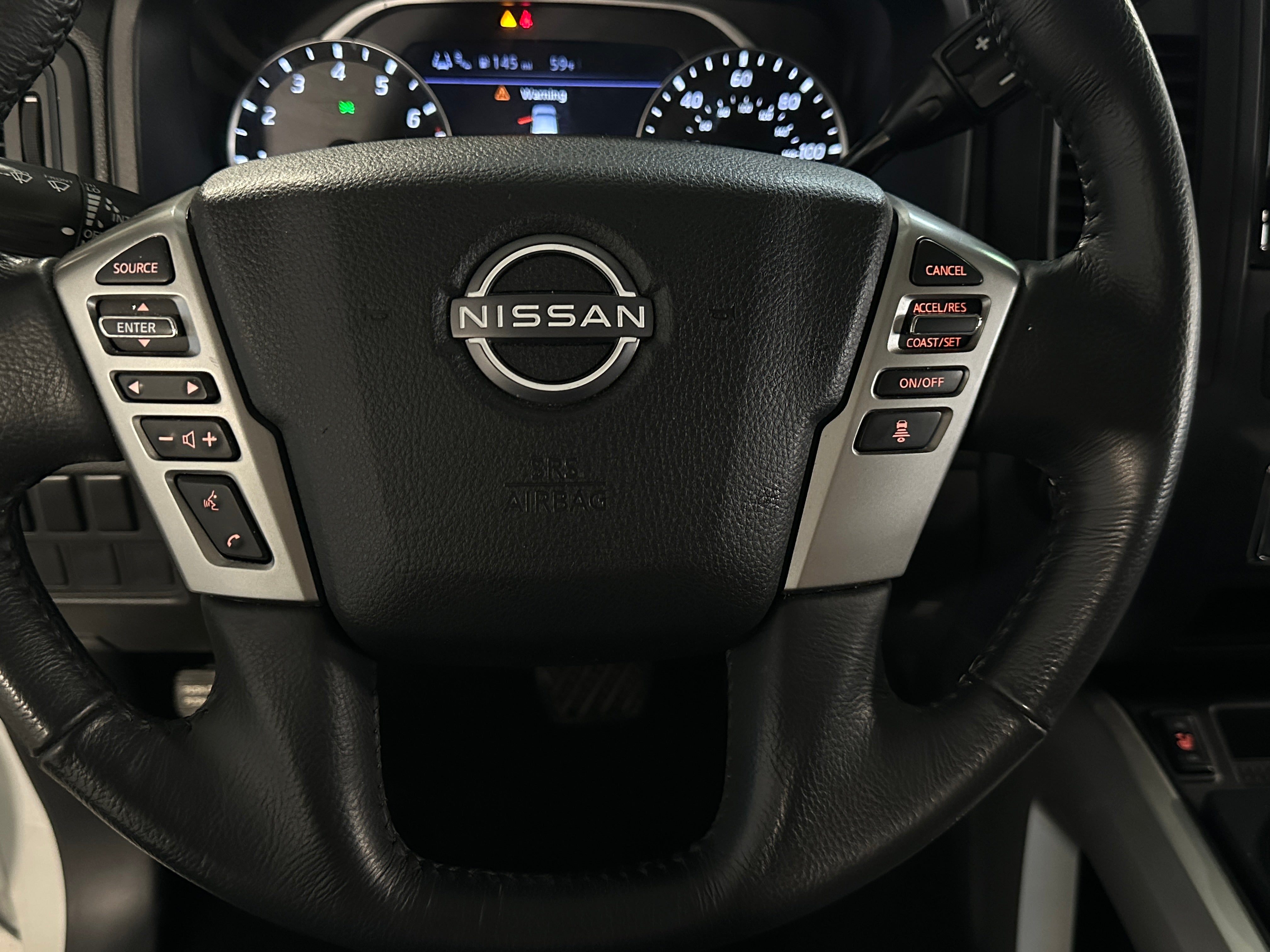 2023 Nissan Titan SV 5