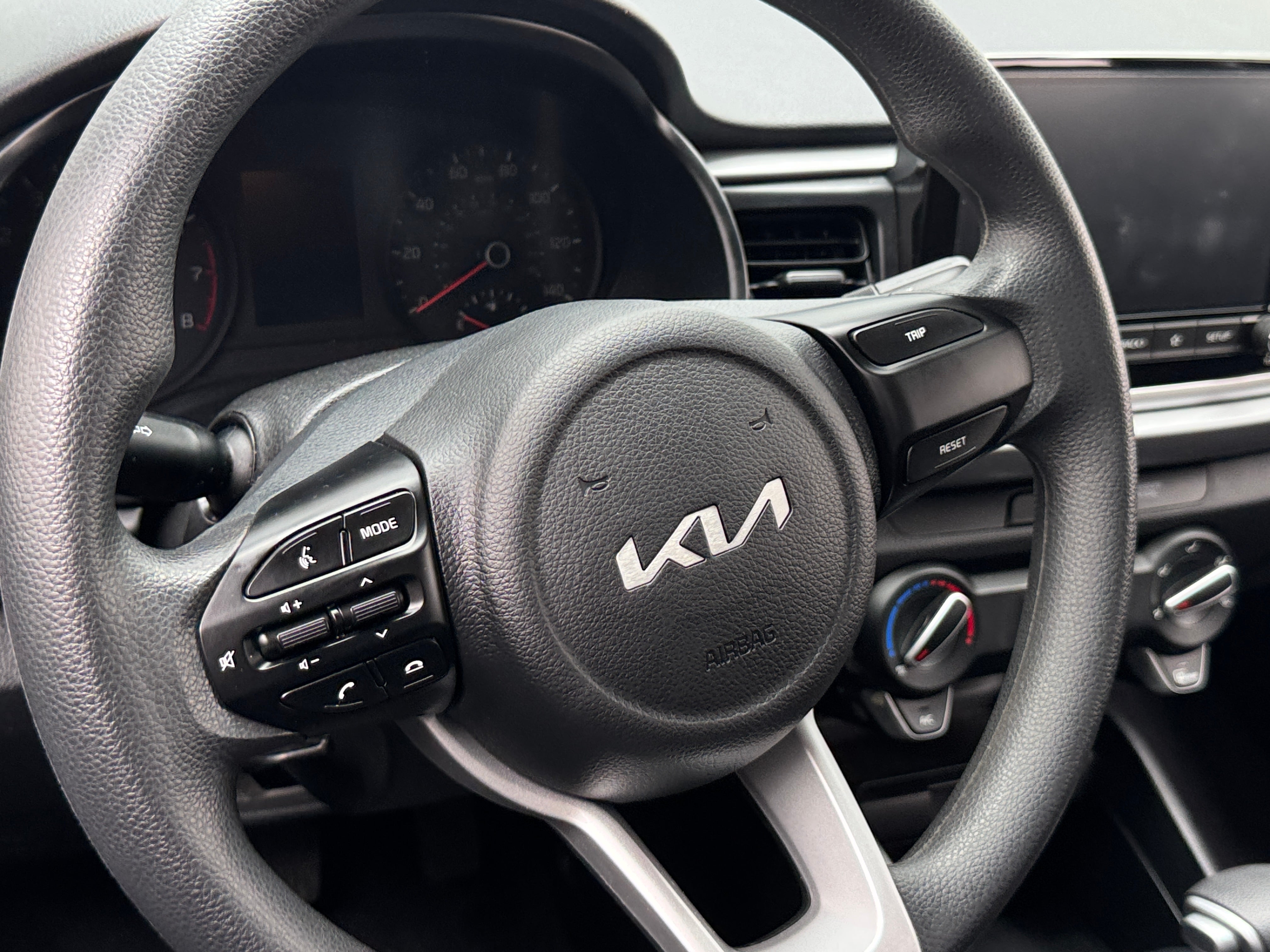 2023 Kia Rio LX 5