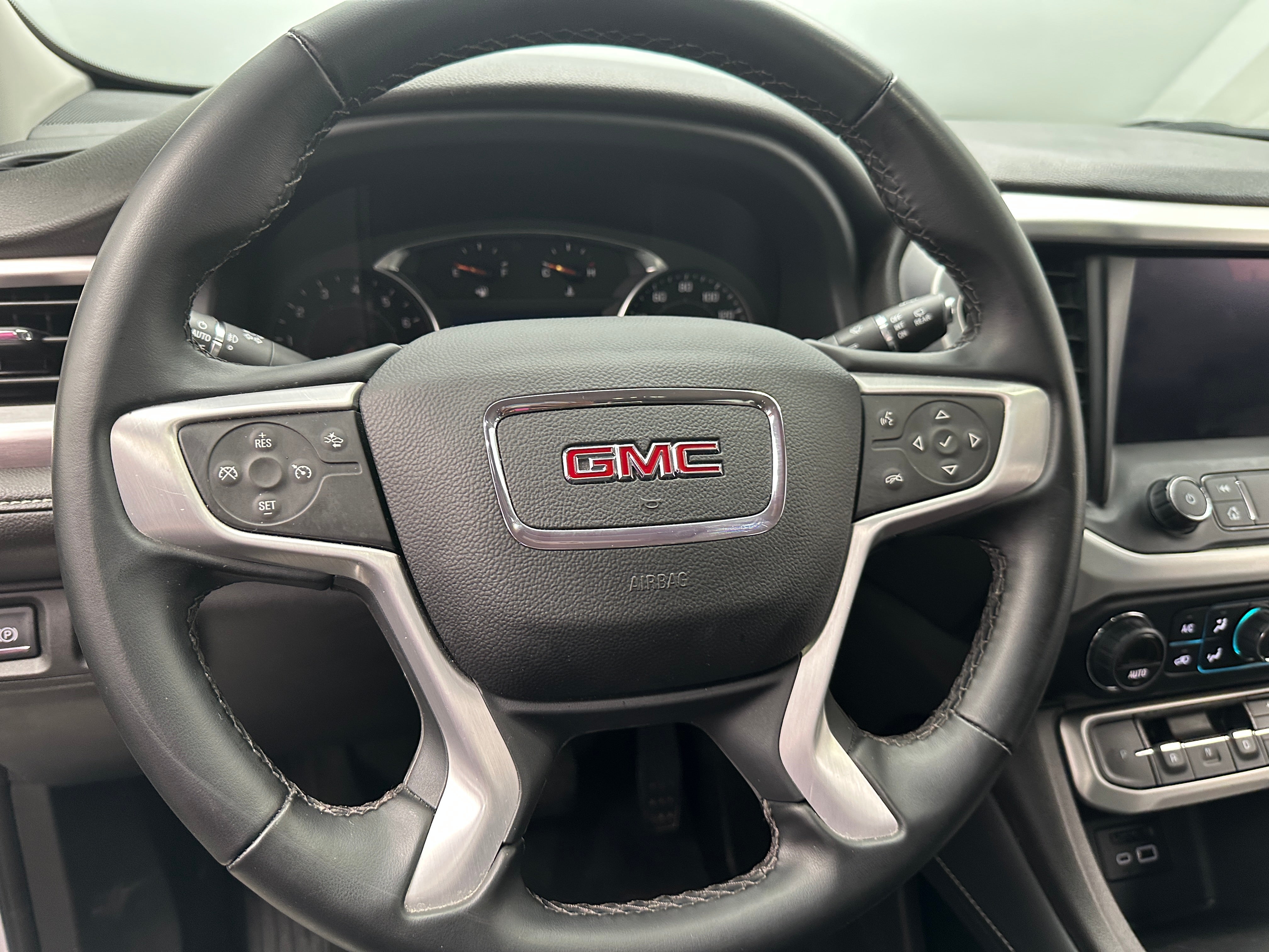 2023 GMC Acadia SLT 4