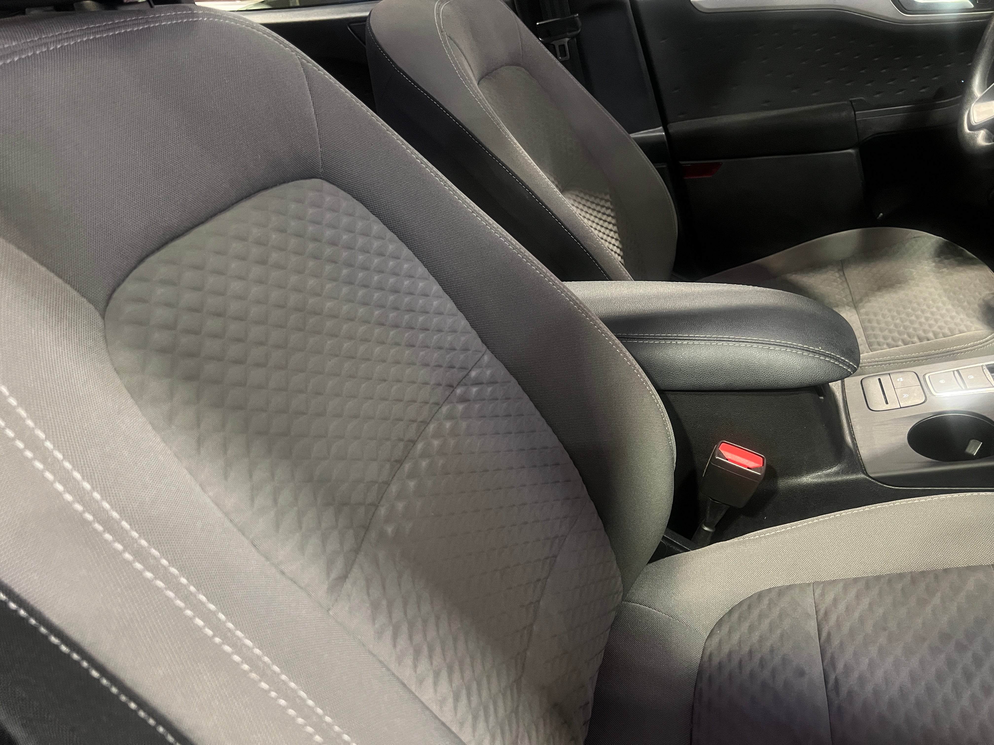 2020 Ford Escape SE 2