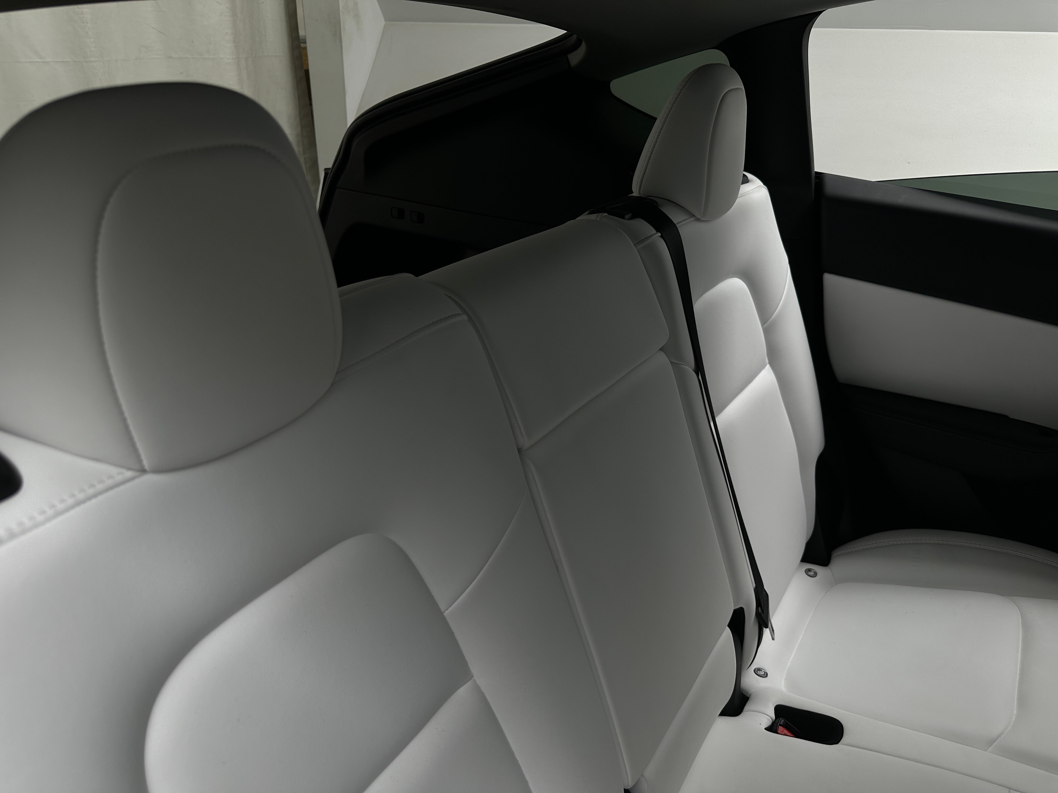 2022 Tesla Model Y Long Range 4