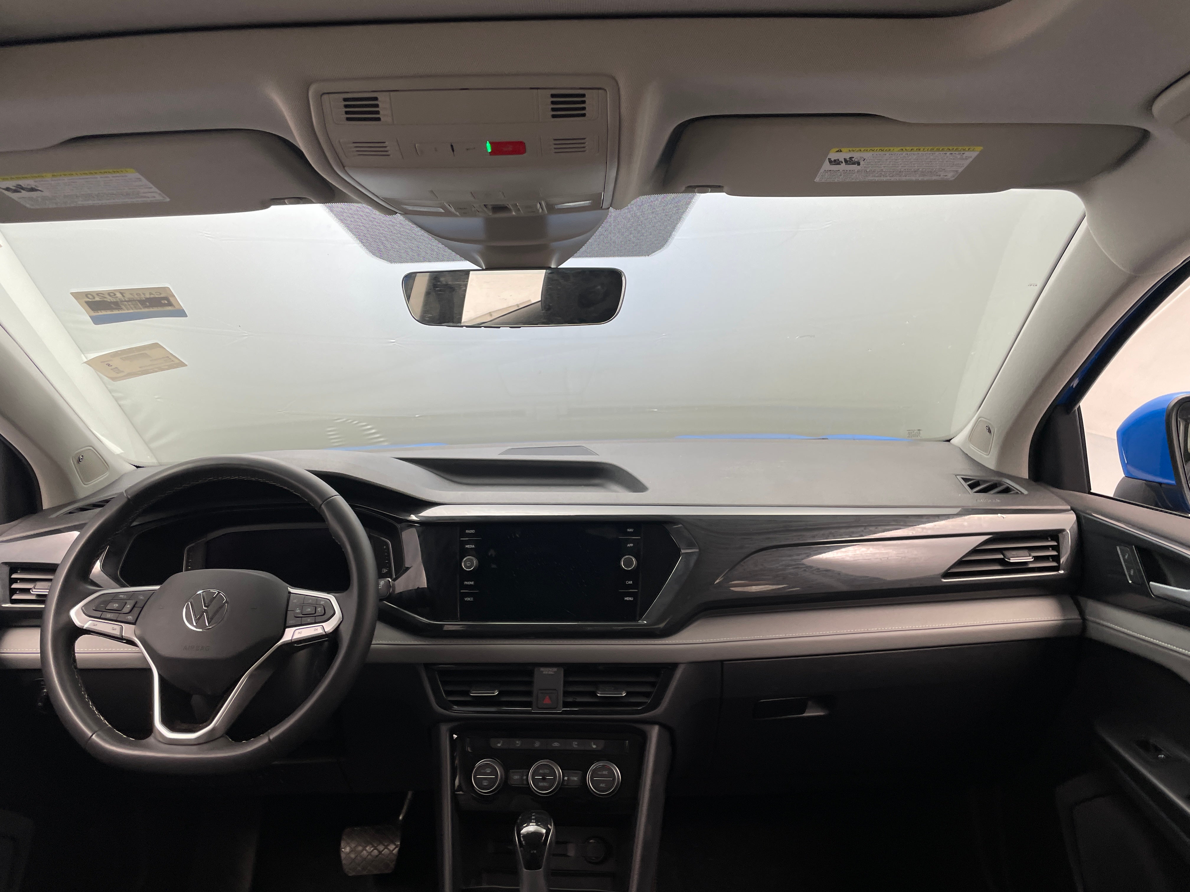 2022 Volkswagen Taos SEL 2