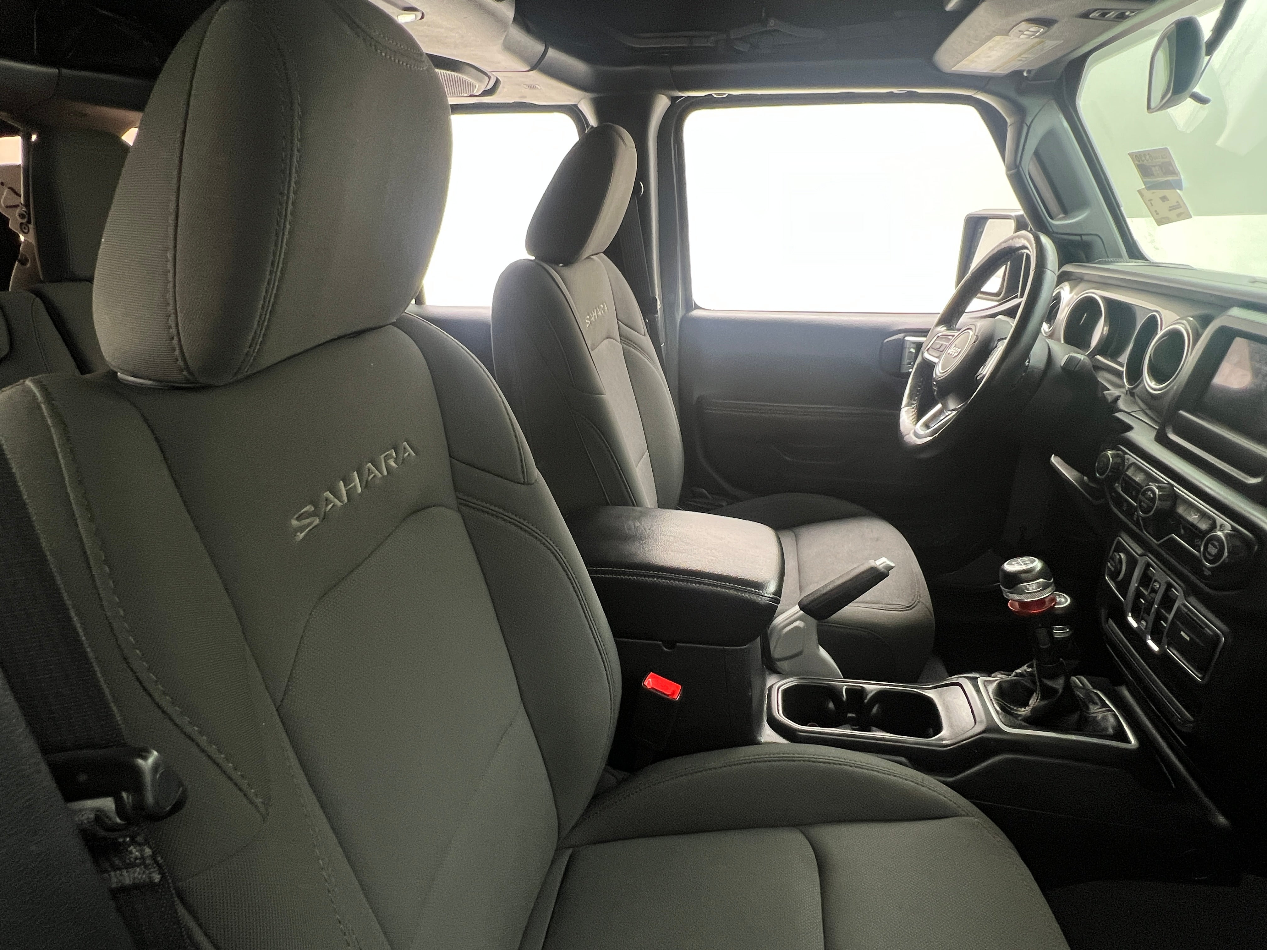 2018 Jeep Wrangler Unlimited Sahara 2