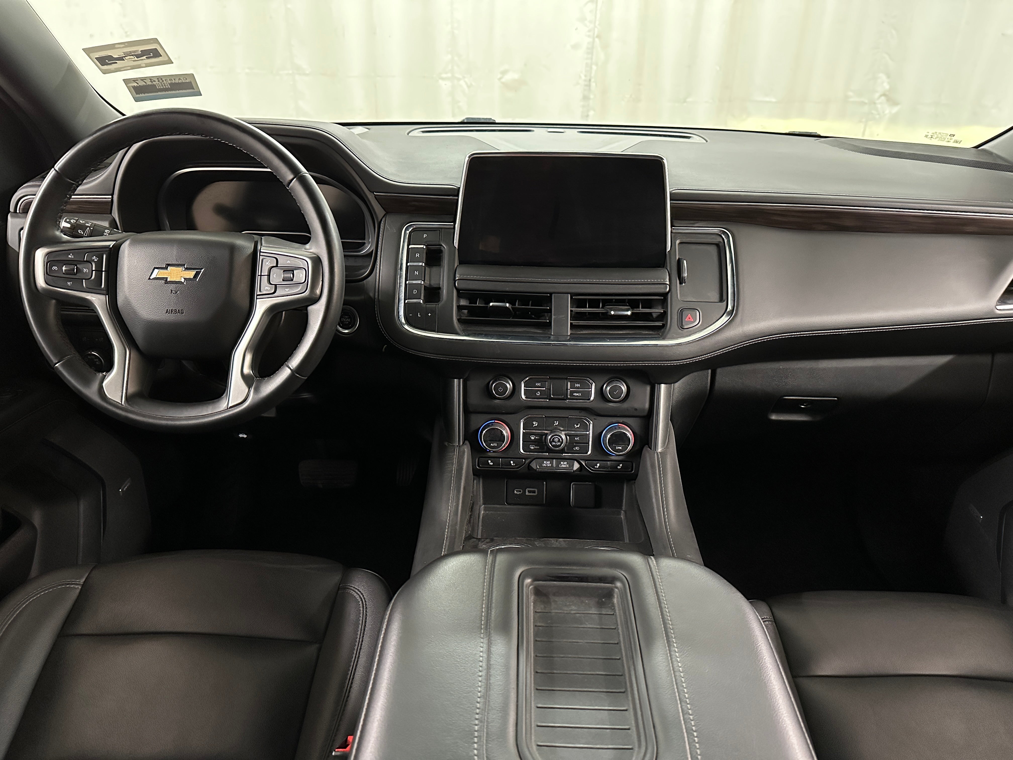 2023 Chevrolet Suburban LT 2